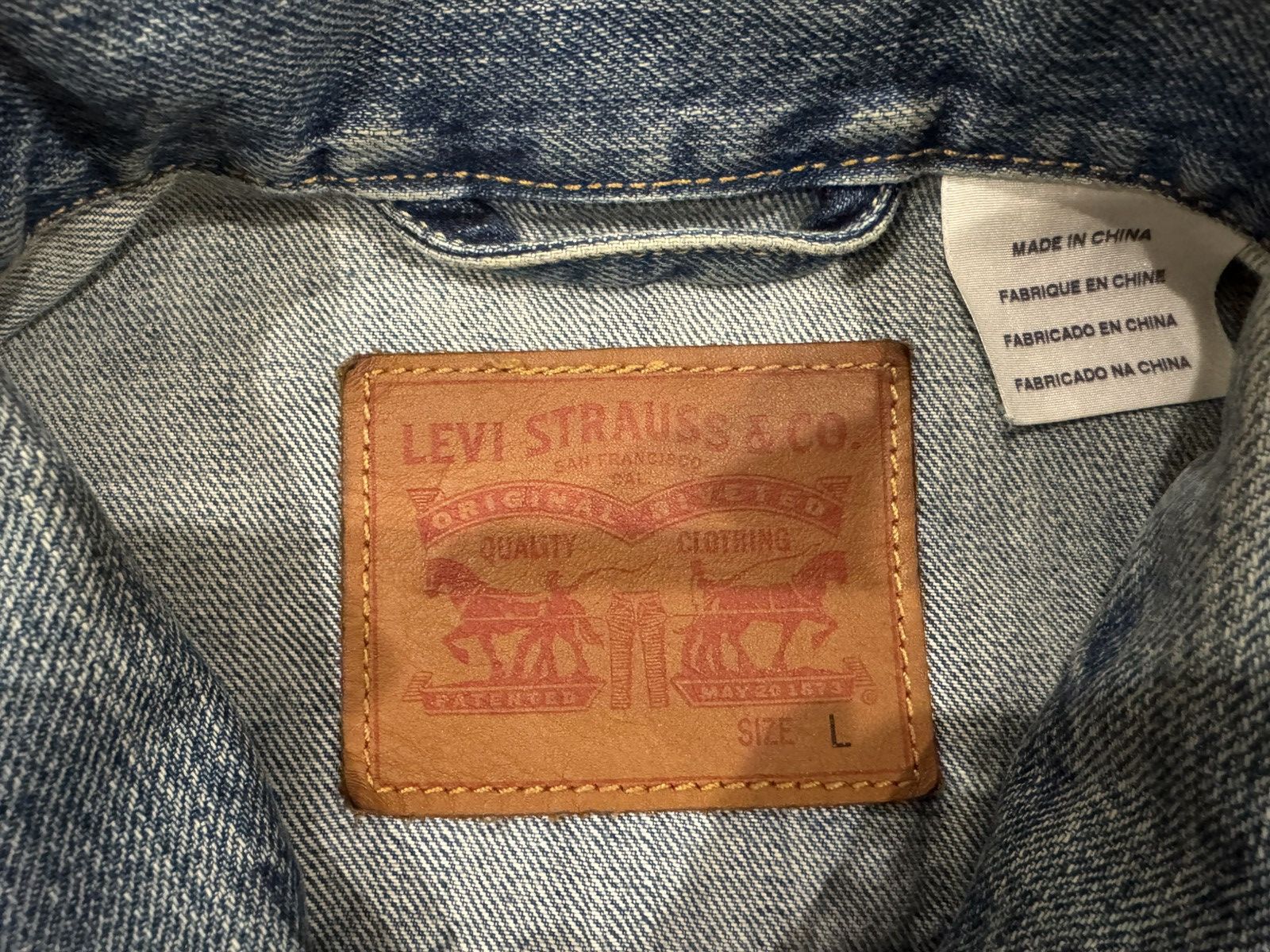 Levi's Levi’s Denim Jacket Size L Size US L / EU 52-54 / 3 - 5 Thumbnail