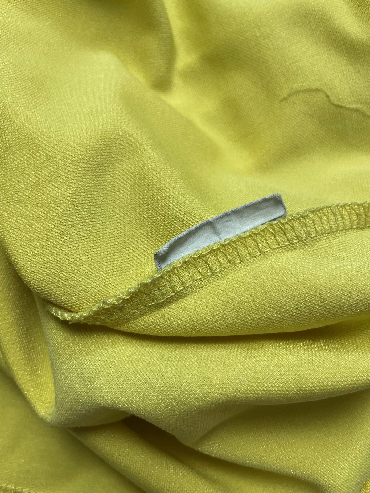 Vintage Vintage retro soccer tee Celtic size L yellow rare Size US L / EU 52-54 / 3 - 8 Thumbnail