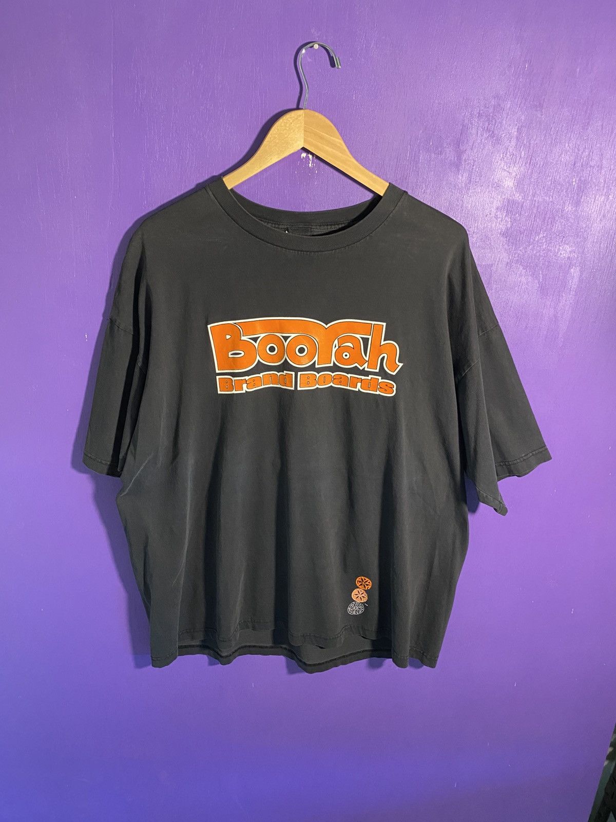 Vintage Vintage 90s Booyah Boards logo t-shirt Size US XL / EU 56 / 4 - 1 Thumbnail