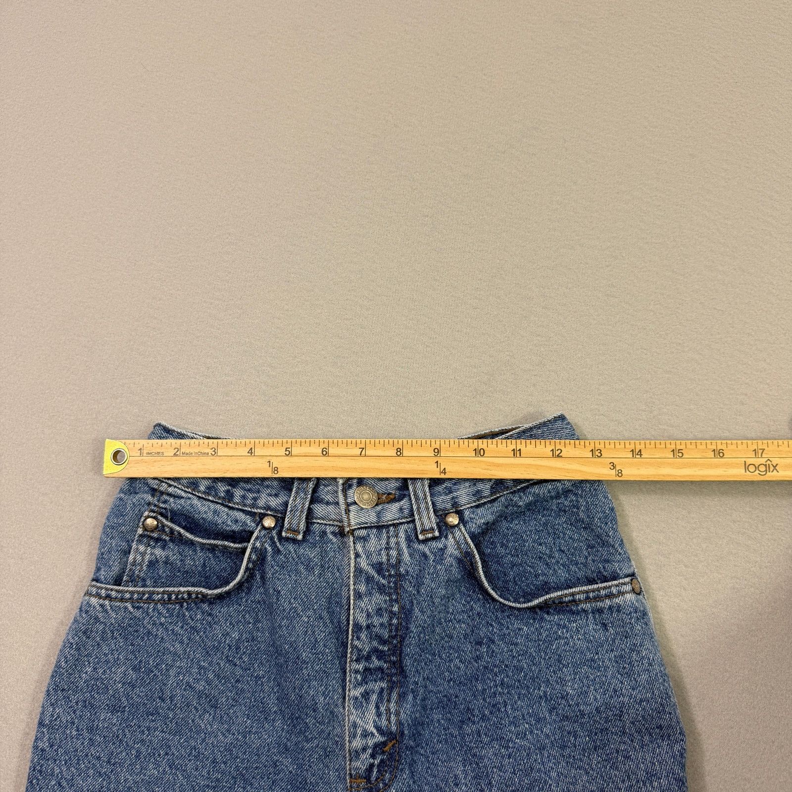 Vintage Vintage Levis 900 Jeans Women's 7 (26x31) Blue Mom High Rise Size 26" / US 2 / IT 38 - 8 Thumbnail
