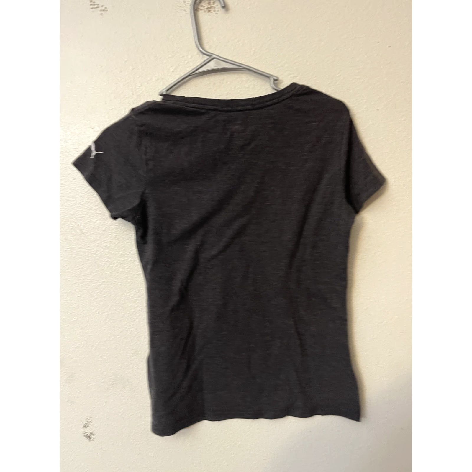 Puma PUMA Women's Short Sleeve T-Shirt Gray Logo Size Small Logo T-Shirt Women's Gray Cotton Regular Short Sleeve Logo Size S / US 4 / IT 40 - 2 Thumbnail