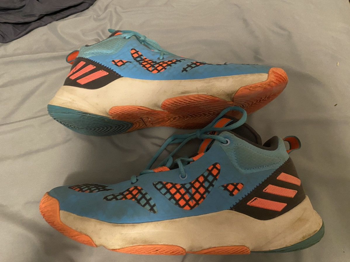Adidas Adidas men’s basketball shoe Size US 9 / EU 42 - 6 Thumbnail