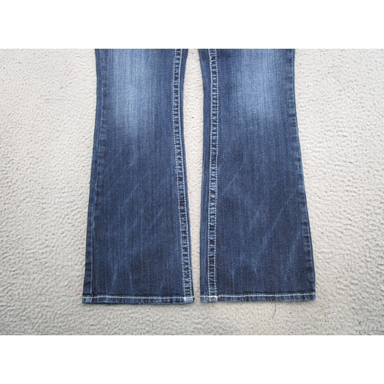 Silver Jeans Co. Silver Jeans Co Aiko Bootcut Blue Stretch Denim Jeans Women's 31x31 Y2K Size 31 Blue Bootcut Denim Women’s Jeans Y2K Stretch Aiko Silver Jeans Co Size 24" / US 00 / IT 34 - 2 Thumbnail
