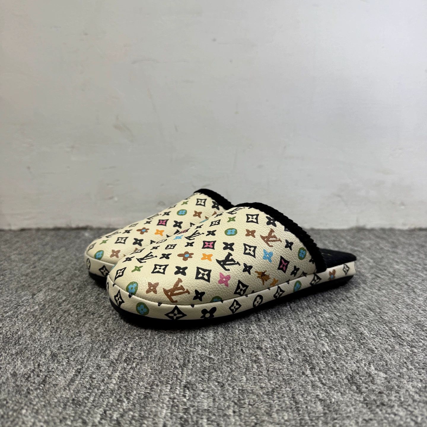 Louis Vuitton LV Tyler Monogram Slippers 36 Size US 5.5 / IT 35.5 - 1 Thumbnail