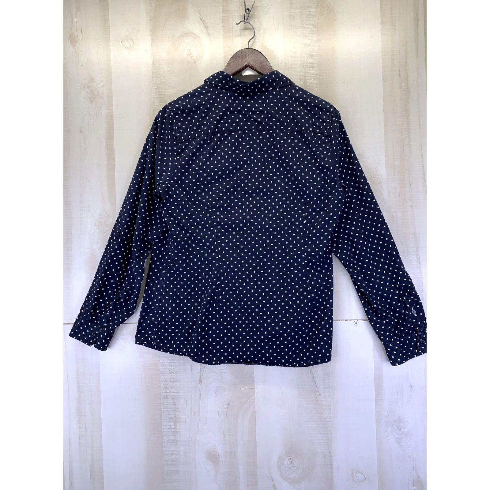 Tommy Hilfiger VINTAGE Tommy Hilfiger Relaxed Fit Navy Polka Dot Roll Tab Sleeve Womens Top L Blue Polka Dot Shirt Womens Large-Polka Dot Navy Shirt? Size L / US 10 / IT 46 - 7 Thumbnail