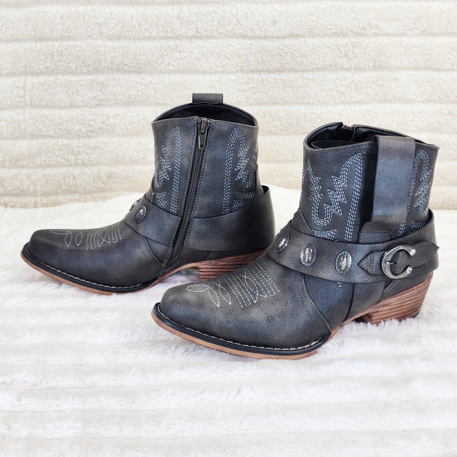 Other Wild West Black Distressed Western Cowgirl Pull On Ankle Boo Size US 8.5 / IT 38.5 - 3 Thumbnail