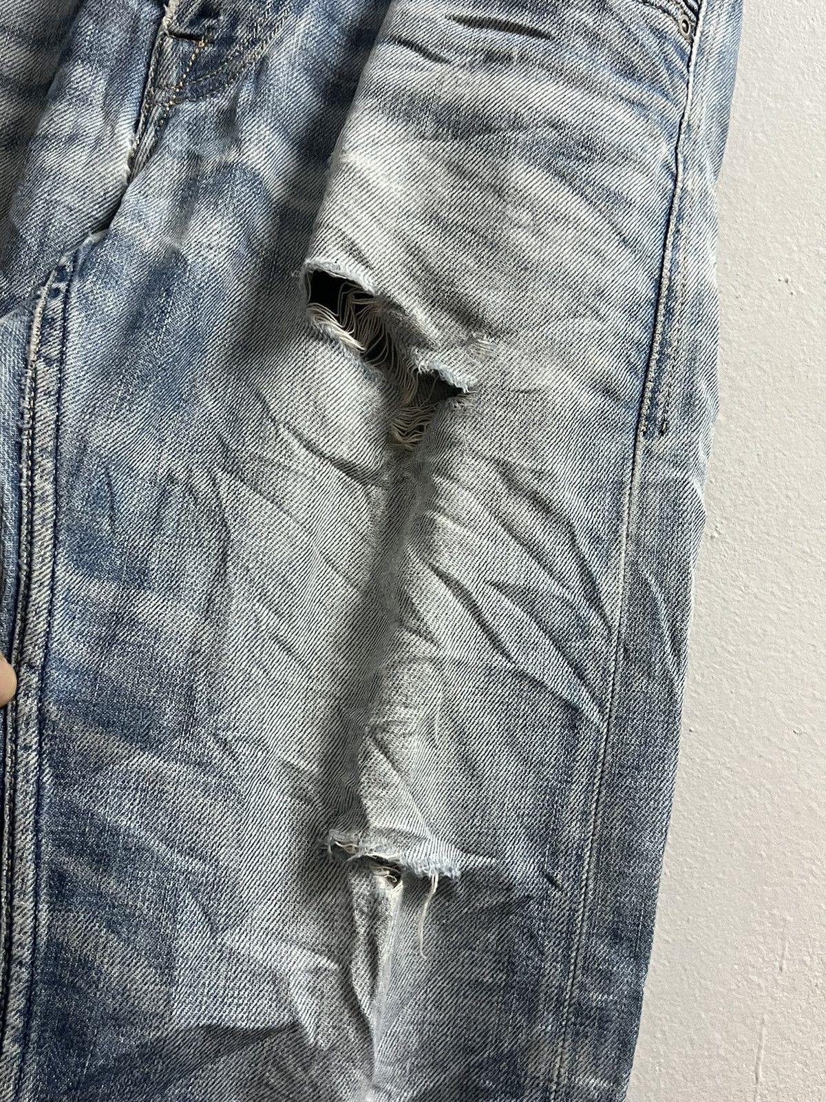 Replay × Vintage REPLAY DENIM DISTREES BUTTON FLY Size US 32 / EU 48 - 4 Thumbnail