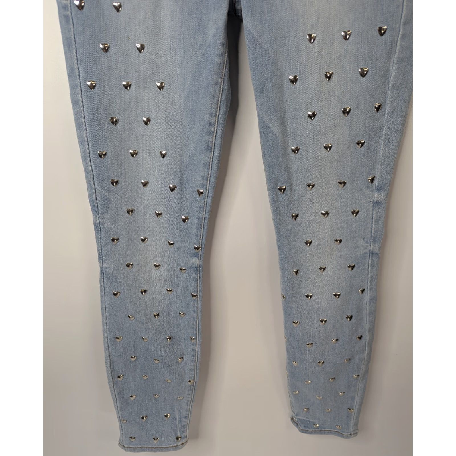 Good American VINTAGE Good American Good Legs Jeans Cropped 4/27 Cropped Jeans Heart Studded Blue GLC899C Womens Skinny Ankle Size 4/27 Size 27" / US 4 / IT 40 - 5 Thumbnail