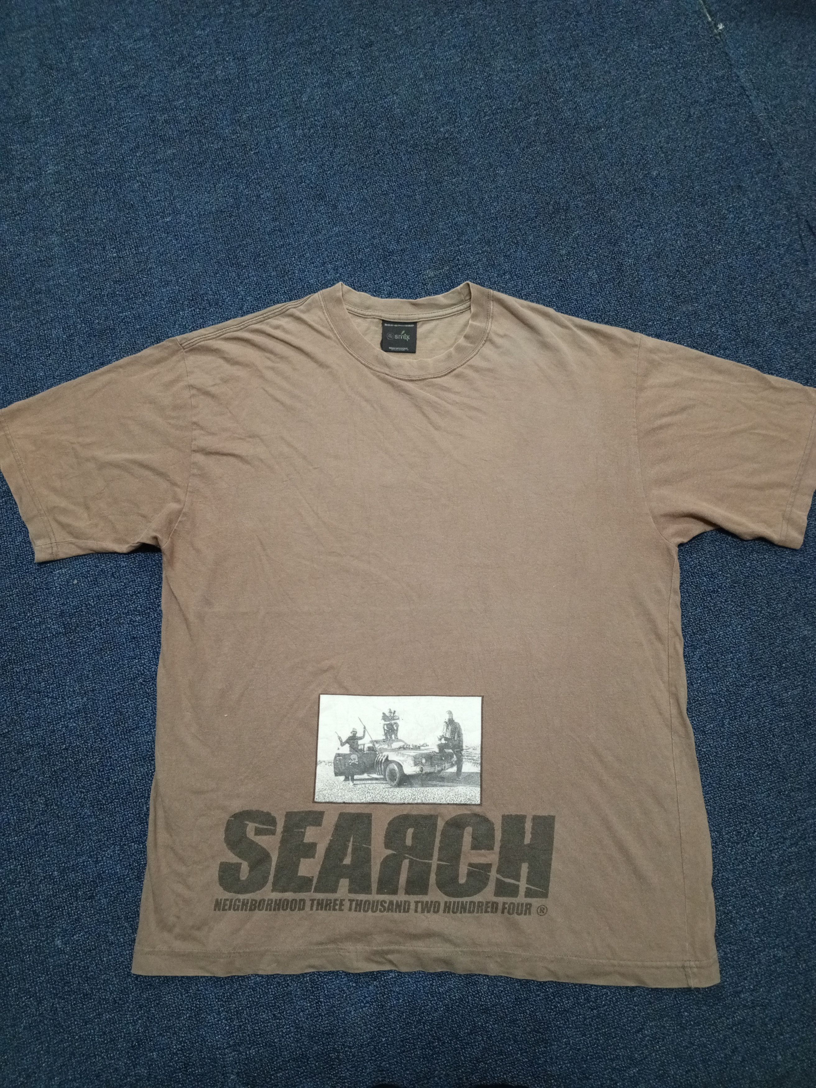Neighborhood Neighborhood ‘Search’ Tee Size US L / EU 52-54 / 3 - 1 Thumbnail