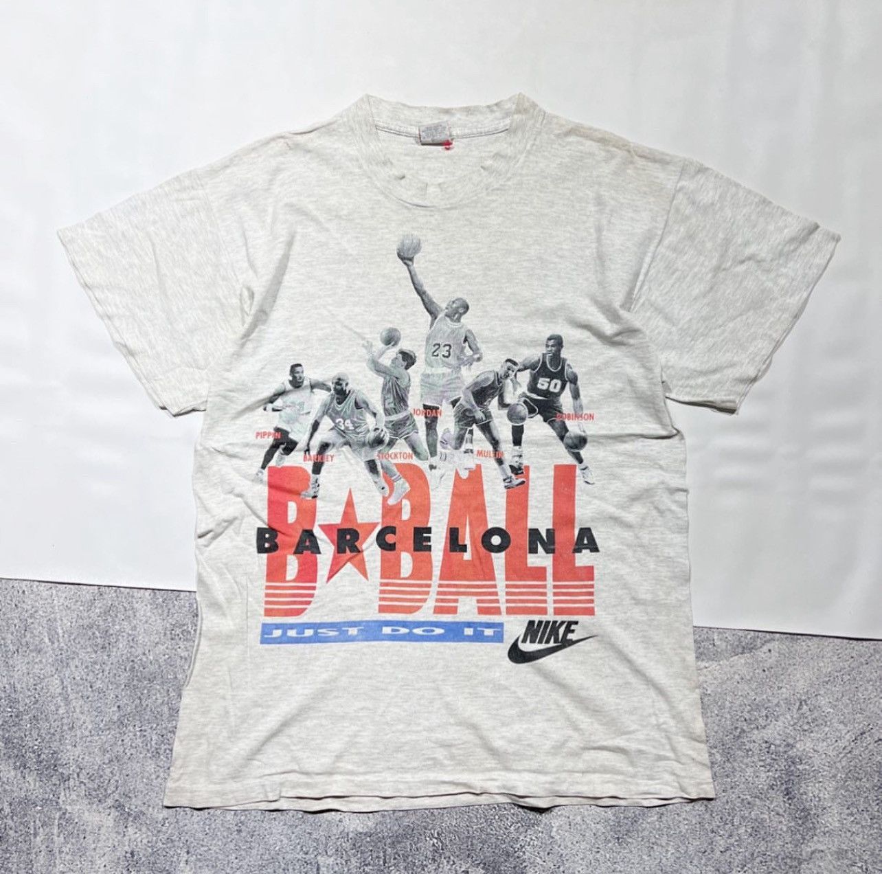 Nike Vintage nike barcelona basket ball tee Size US L / EU 52-54 / 3 - 1 Thumbnail