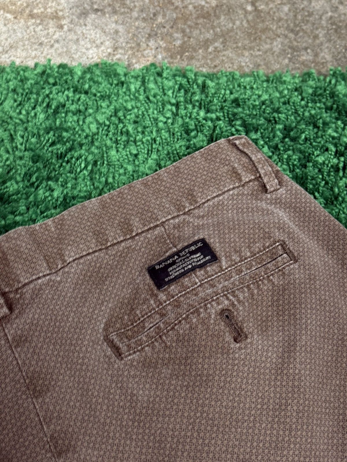 Banana Republic Banana Republic Brown Mason Pattern Chino Pants Sz. 34 x 30 Size US 34 / EU 50 - 8 Thumbnail