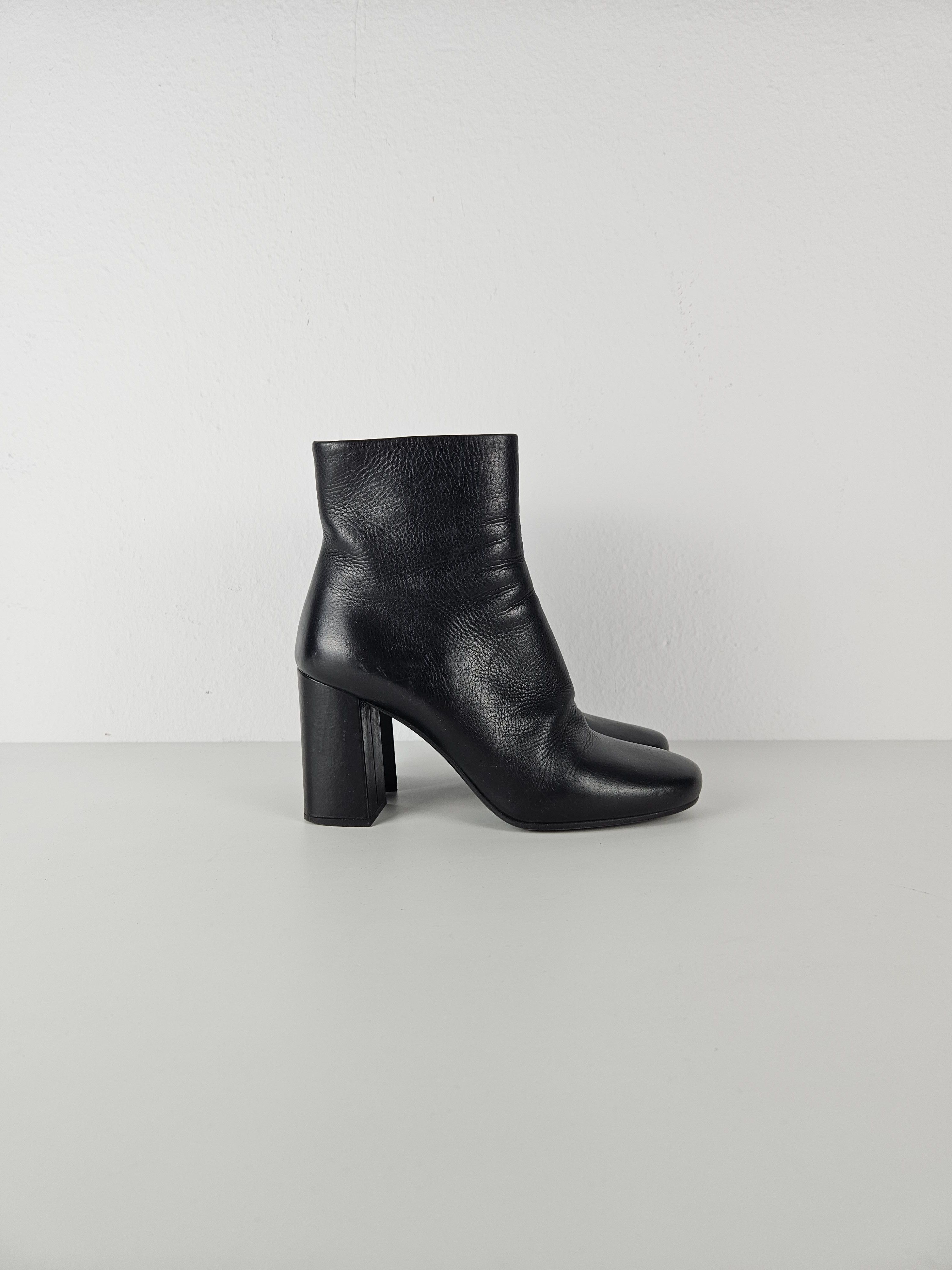 Prada Prada calf leather side zip block heel ankle boots Size US 7.5 / IT 37.5 - 5 Thumbnail