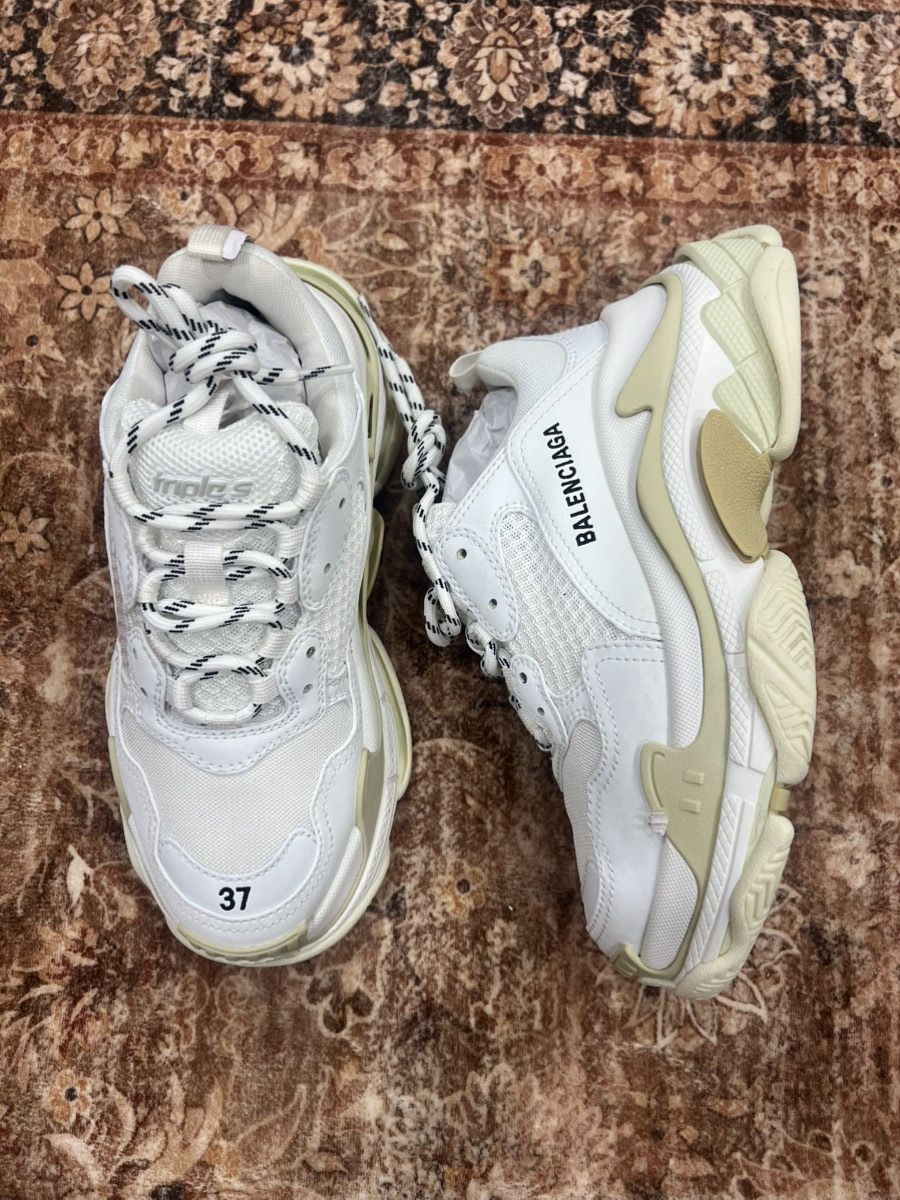 Balenciaga BALENCIAGA Triple S Sneakers Size US 7 / IT 37 - 3 Thumbnail