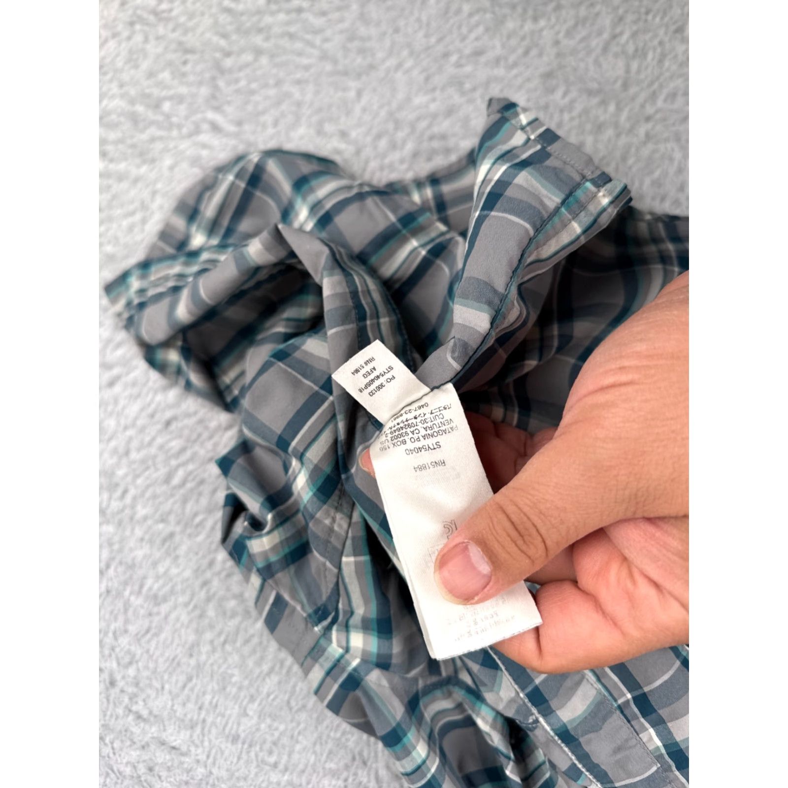 Patagonia Patagonia Shirt Mens Large Gray Teal Plaid 100% Polyester Button Up Casual, Travel, Wedding Men’s Shirt Size US L / EU 52-54 / 3 - 4 Thumbnail