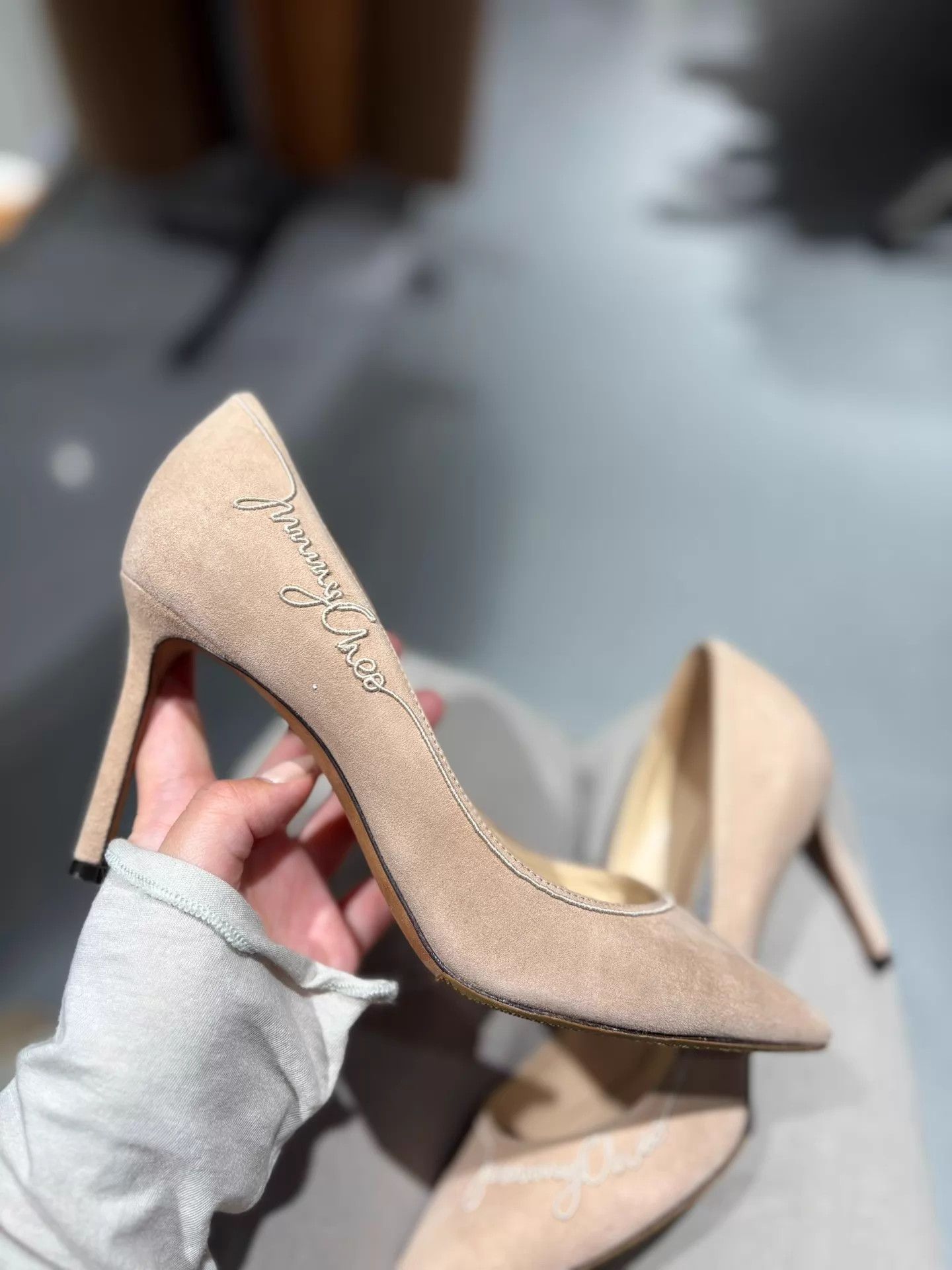 Jimmy Choo Jimmy Choo nude suede emb logo heels 99% 36.5 Size US 6 / IT 36 - 2 Thumbnail