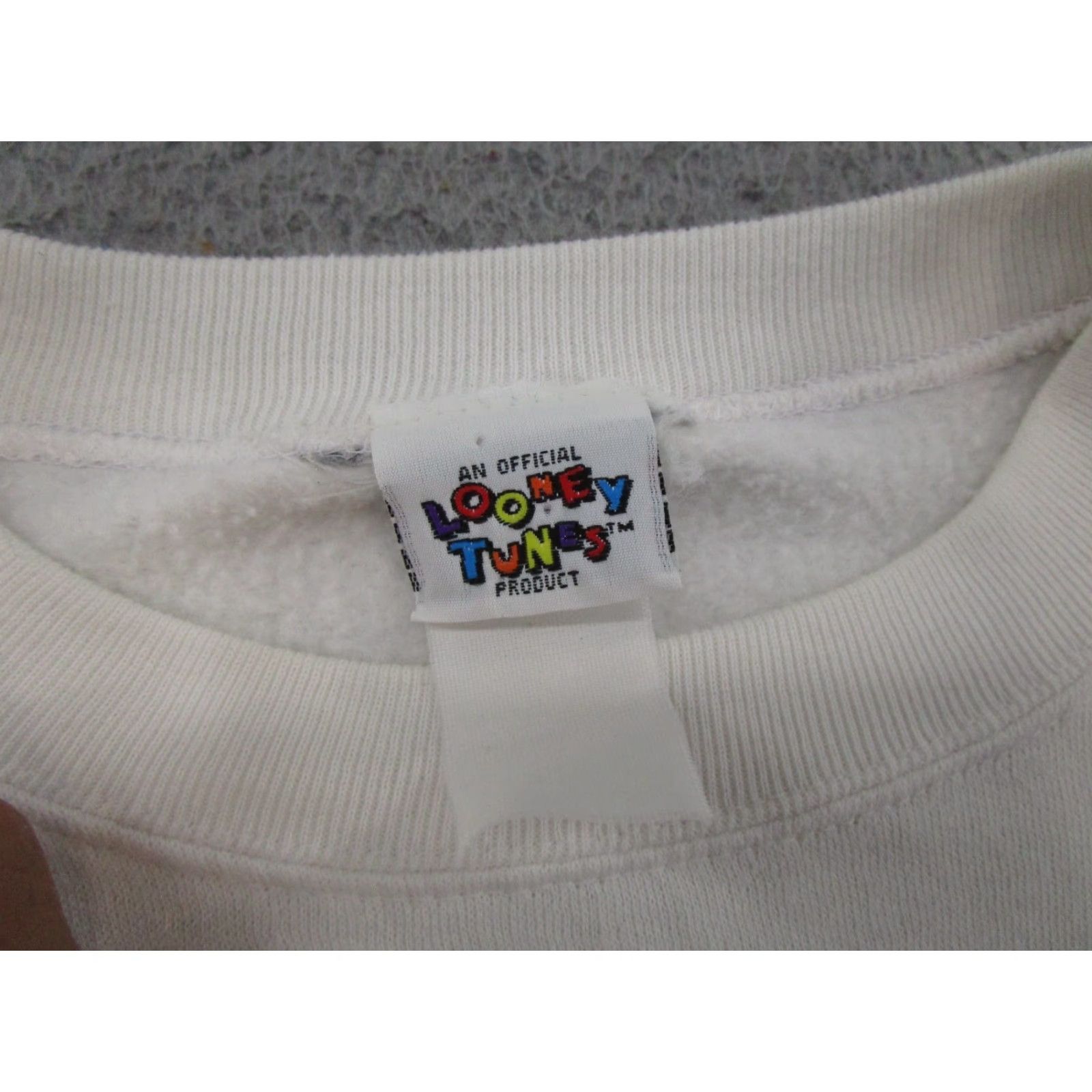 Vintage VINTAGE Looney Tunes Sweatshirt White Crew Neck Long Sleeve Mens M Bugs Bunny Holiday Graphic Print 1996 Winter Size US M / EU 48-50 / 2 - 4 Thumbnail