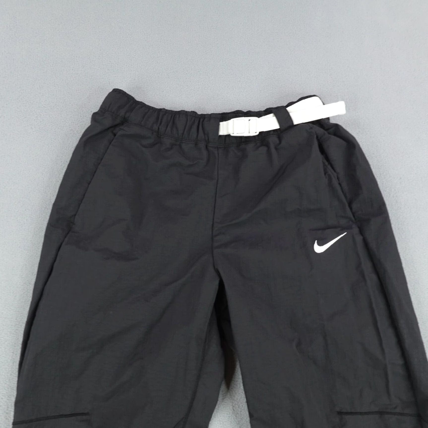 Nike Nike Pants Womens Small Black Tech Pack Woven Tapered Joggers Size 28" / US 6 / IT 42 - 2 Thumbnail
