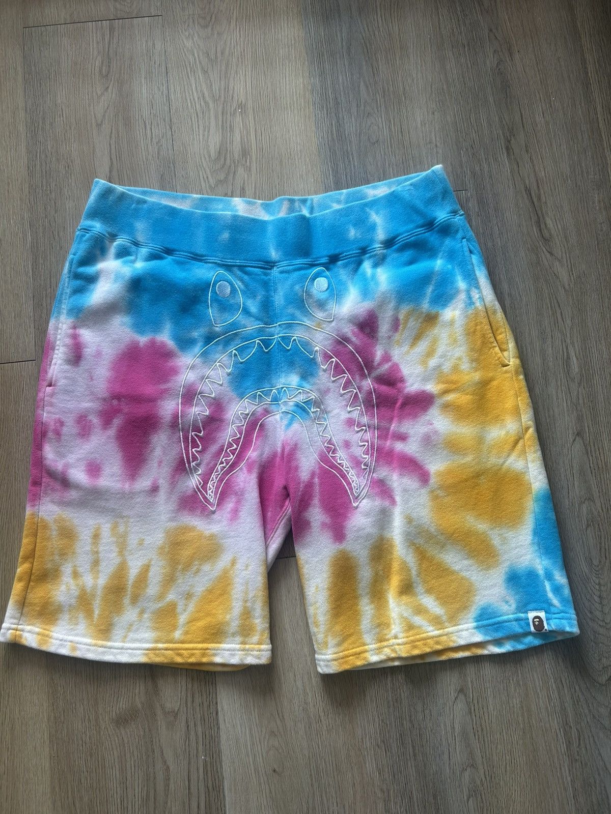 Bape Bape tie dye Shark Sweat Shorts XXL Size US 38 / EU 54 - 1 Thumbnail