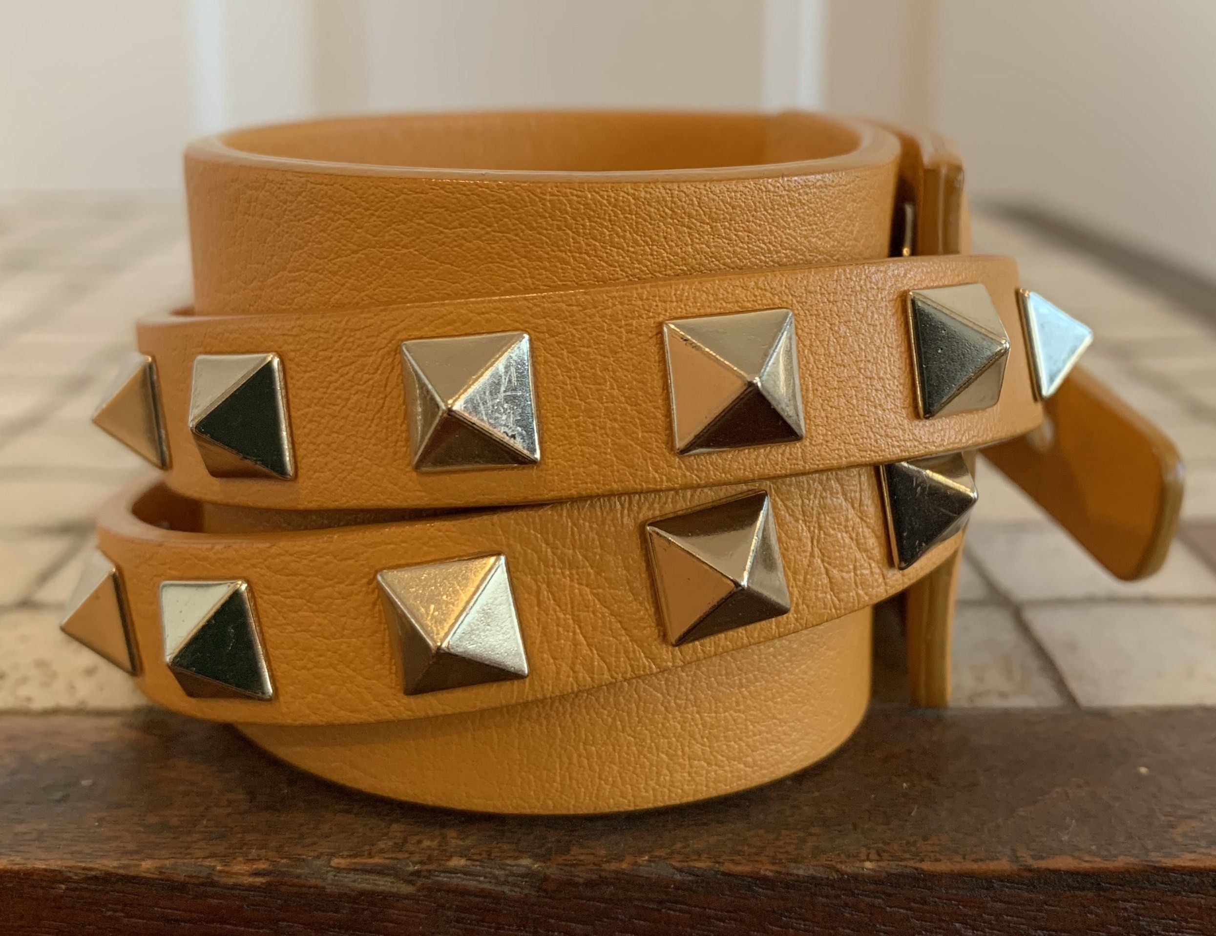 Valentino Valentino Studded Leather Wrap Bracelet Size ONE SIZE - 2 Thumbnail