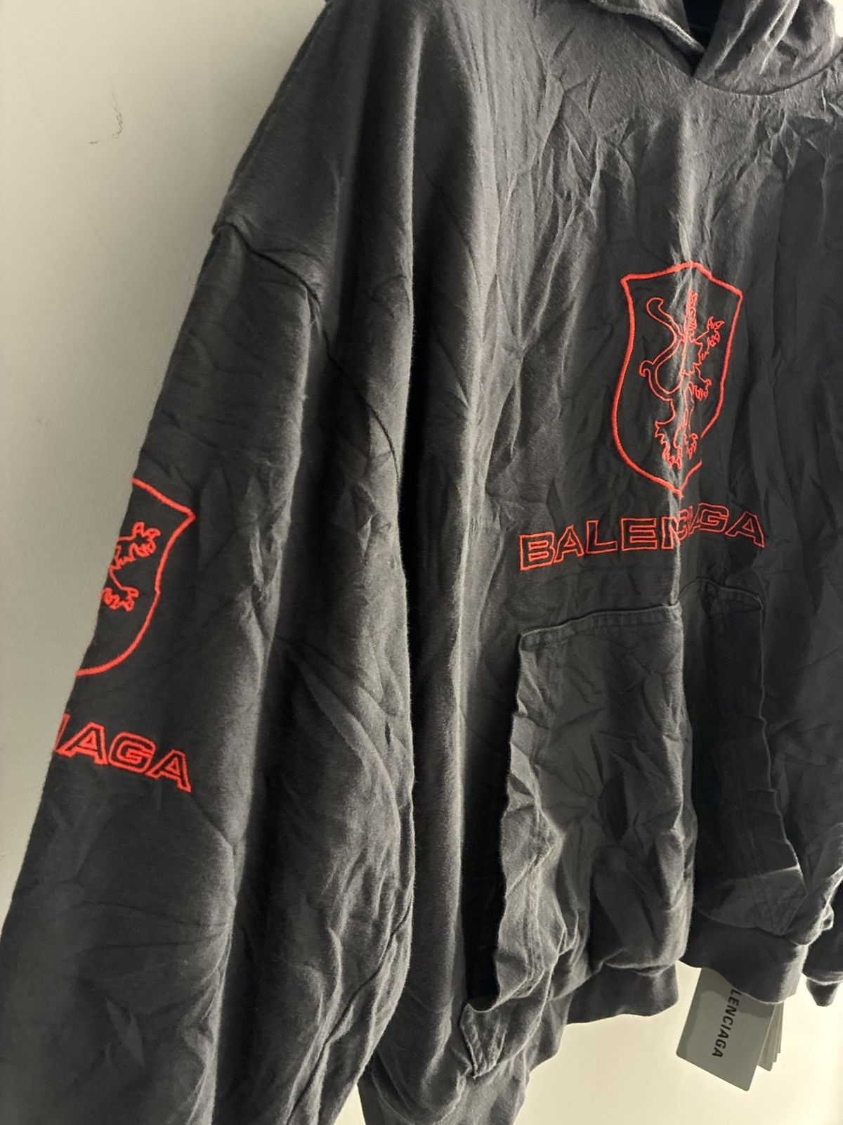 Balenciaga BALENCIAGA Berlin Crumpled Hoodie Size US S / EU 44-46 / 1 - 6 Thumbnail