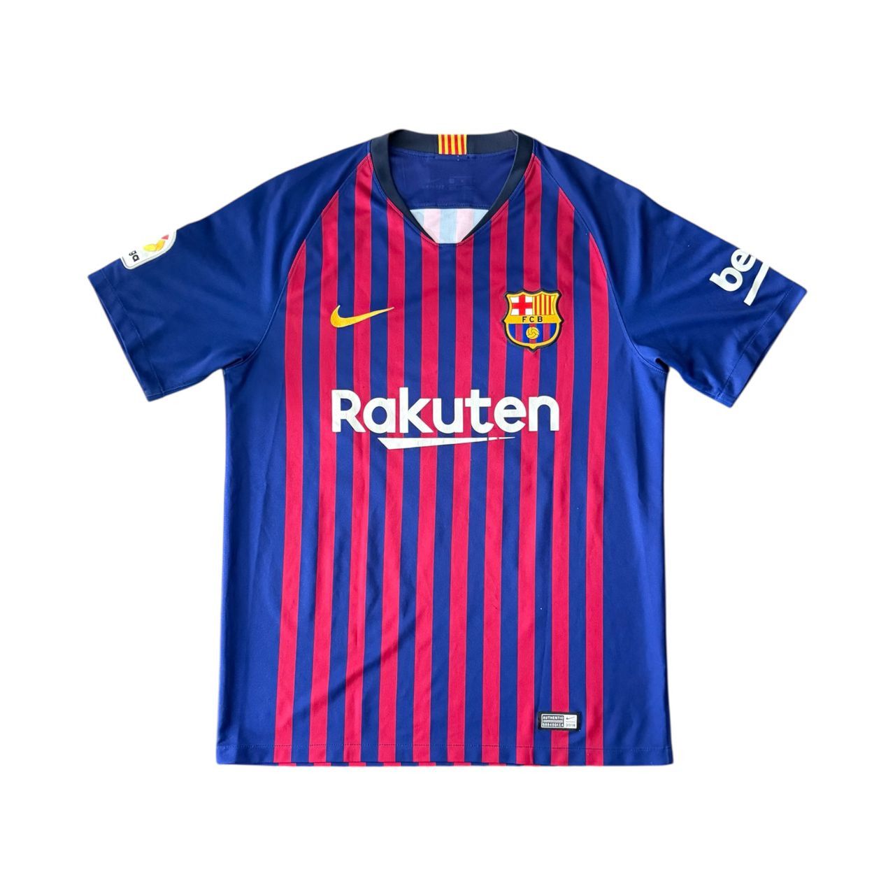 Nike Barcelona 10/11 home shirt #6 Xavi | Grailed