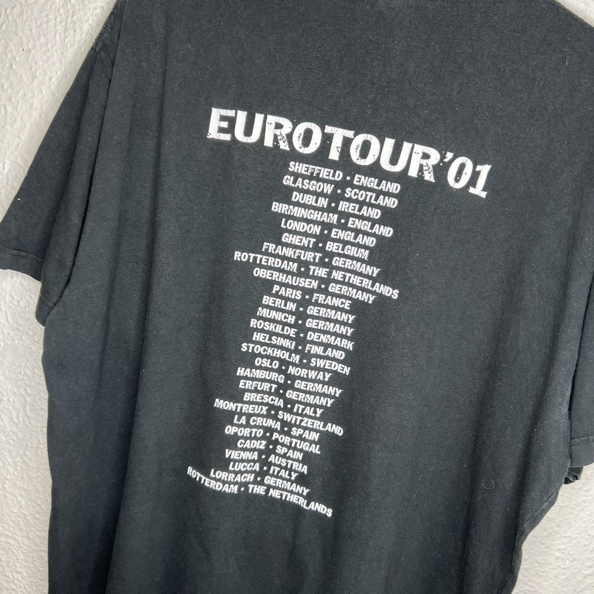Band Tees × Vintage Vintage 2001 Neil Young Crazy Horse T Shirt Black Euro Tour Size US XL / EU 56 / 4 - 2 Thumbnail