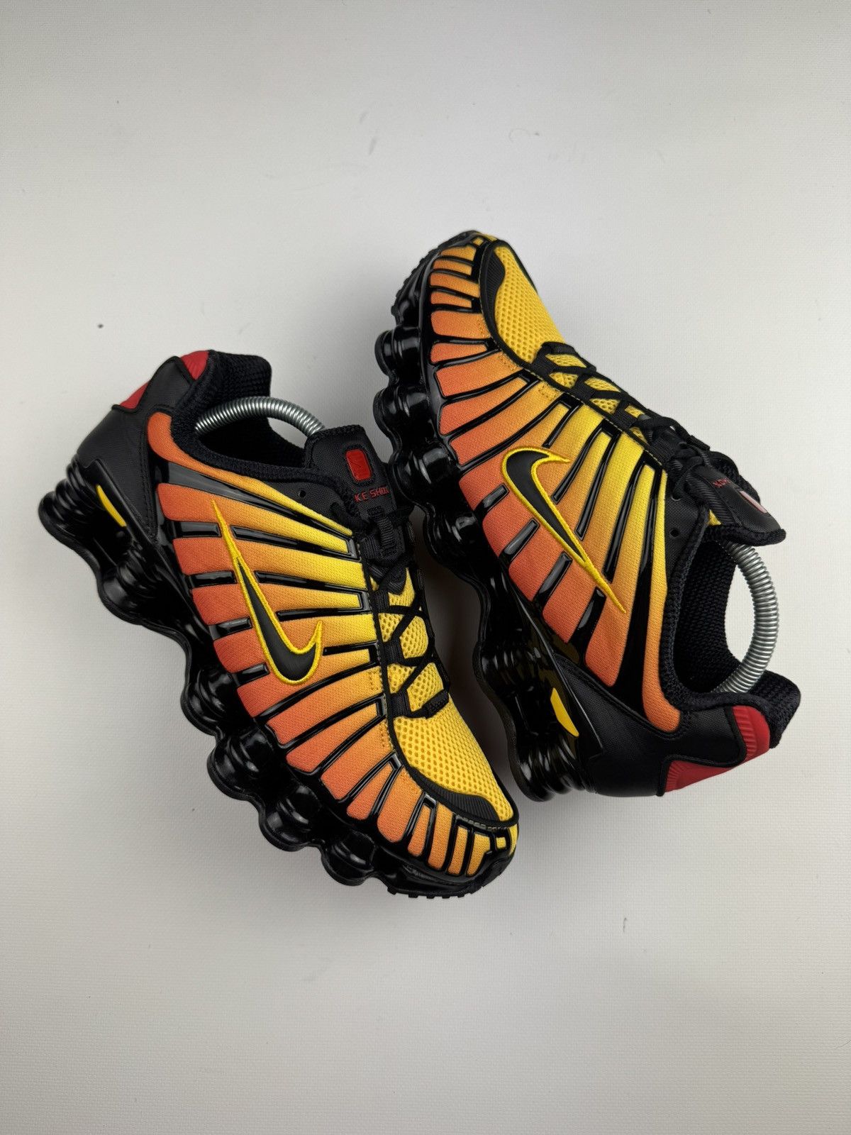 Nike Nike Shox TL Sunrise US9 Size US 9 / EU 42 - 1 Thumbnail