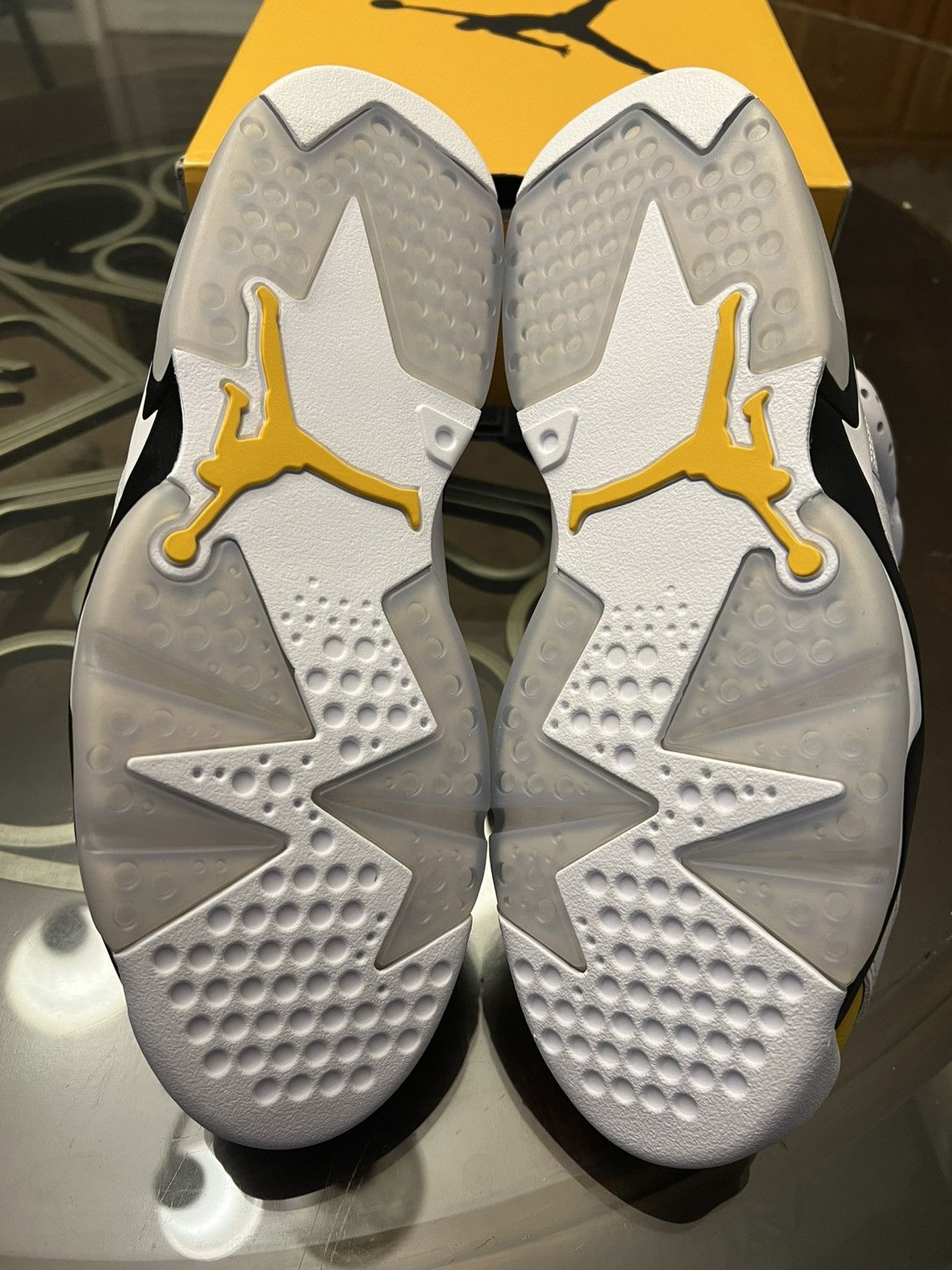 Jordan Brand Jordan 6 Retro Yellow Ochre 2024 Size US 9.5 / EU 42-43 - 9 Thumbnail