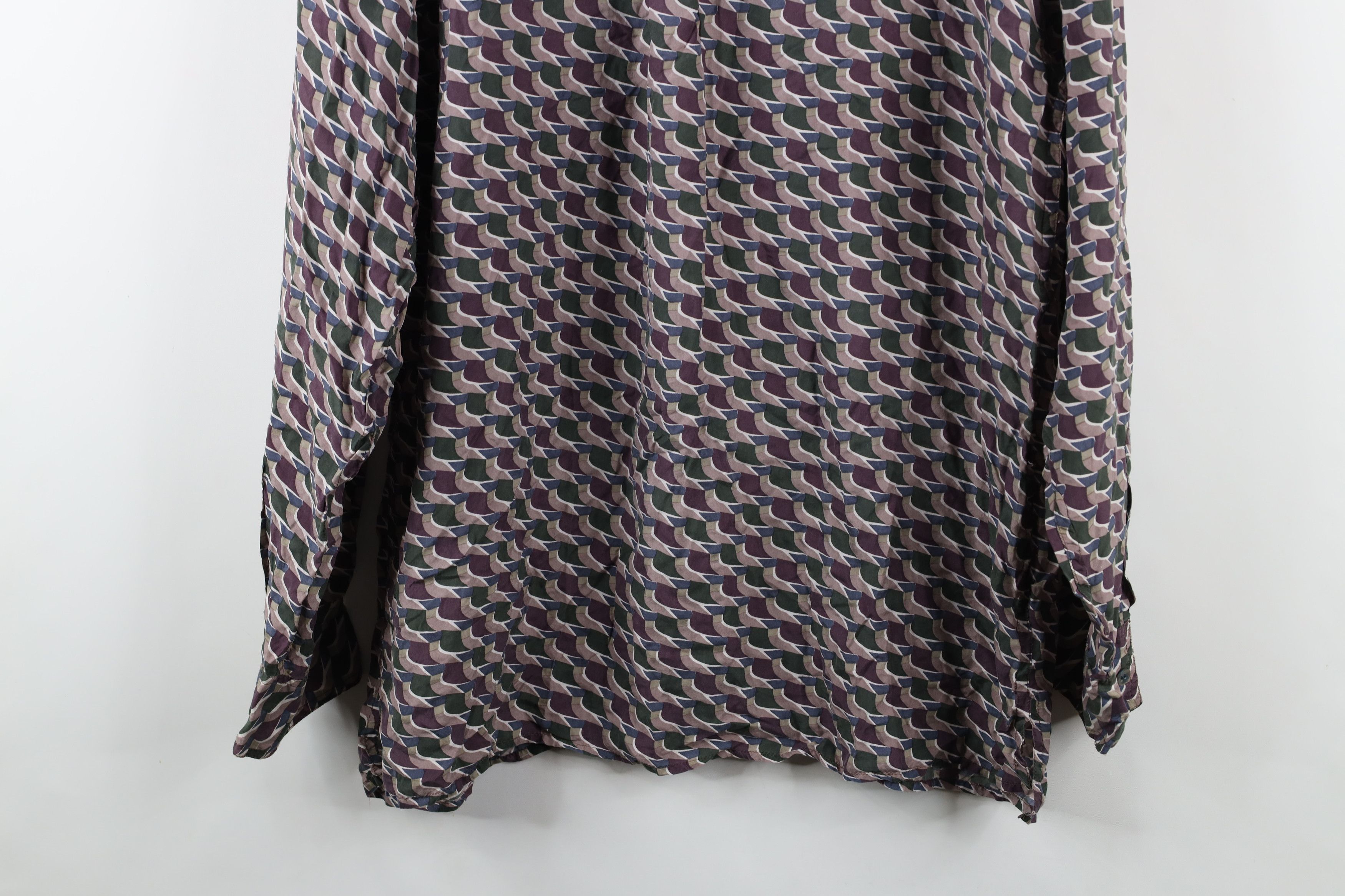 Vintage Vintage 90s Streetwear Silk Geometric Collared Button Shirt Size US L / EU 52-54 / 3 - 11 Thumbnail