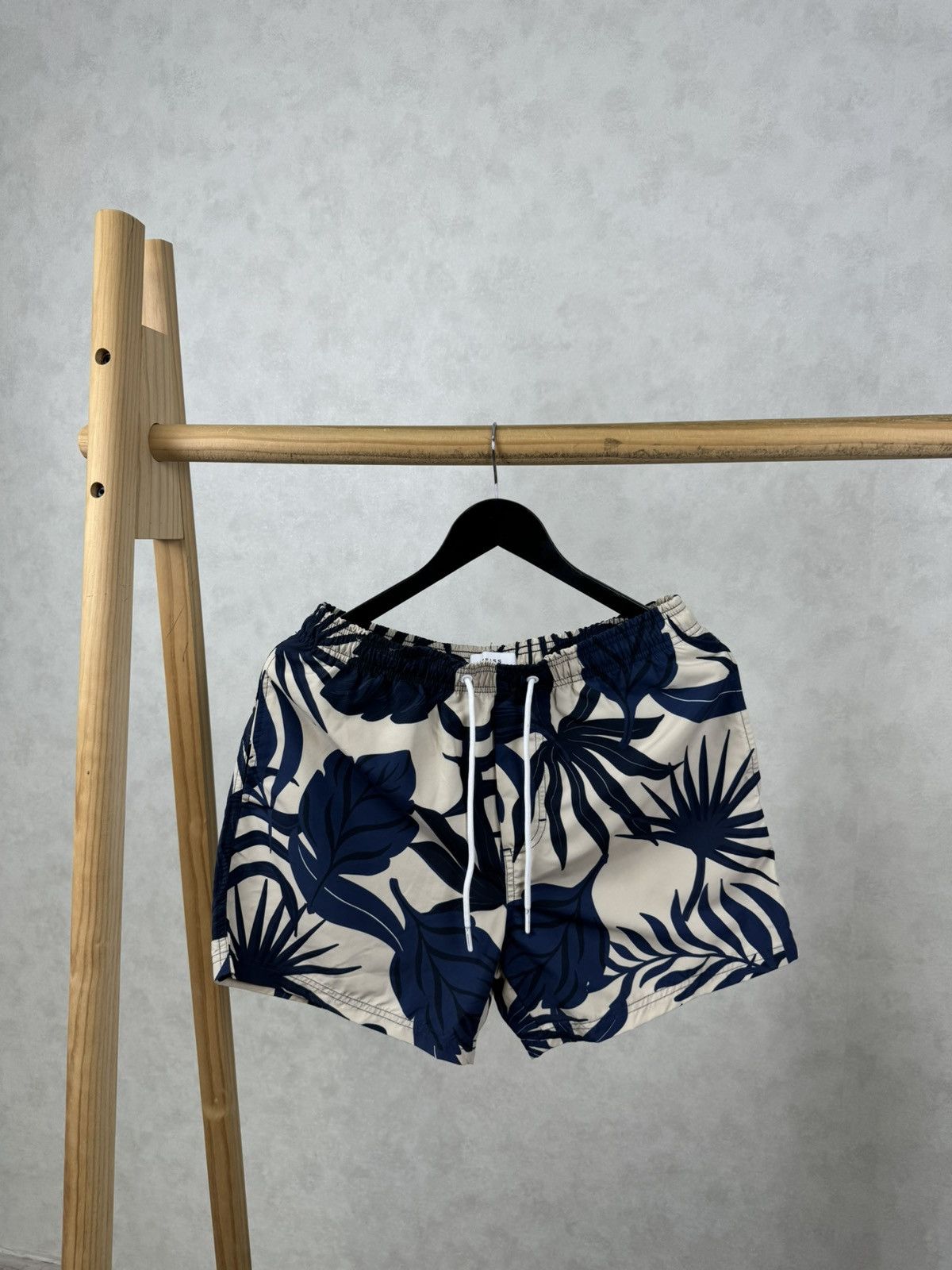 Reiss Reiss swim shorts Size US 30 / EU 46 - 1 Thumbnail