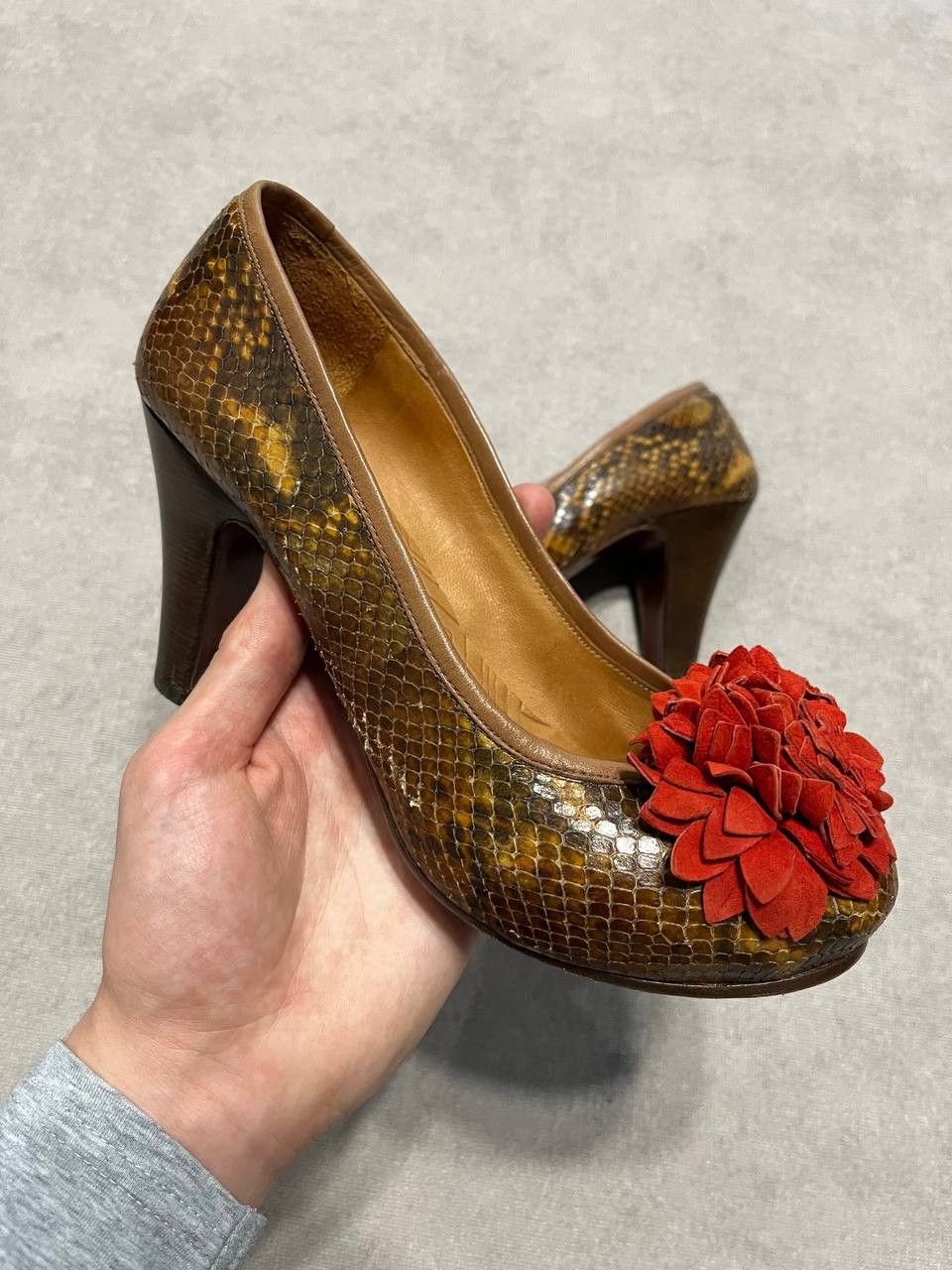 Other Chia Mihara Rare Flower Pump Heels Brown Leather Women`s Size US 8 / IT 38 - 1 Thumbnail