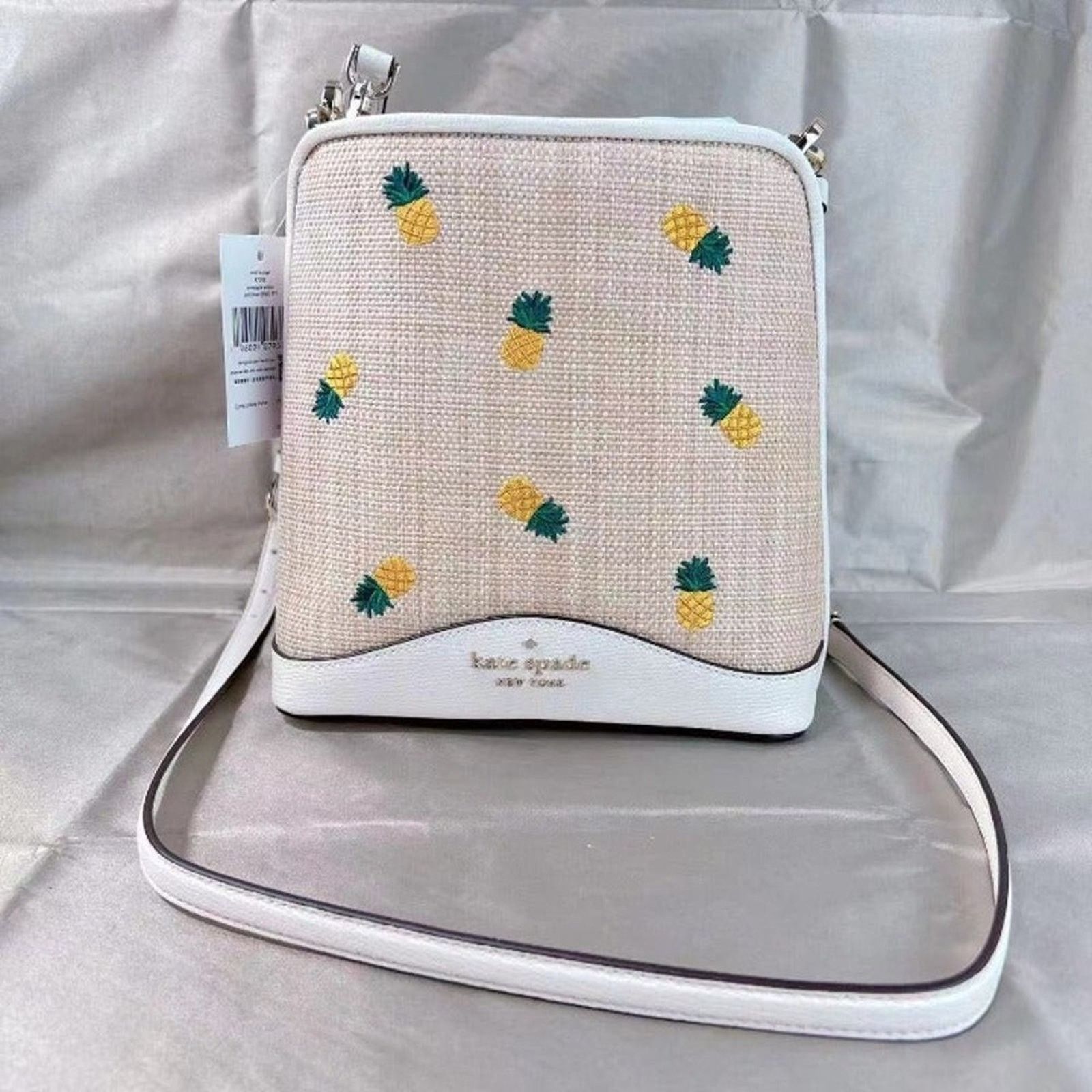 Kate Spade Kate Spade k7288 darcy small pineapple bucket bag parchment Size ONE SIZE - 1 Thumbnail