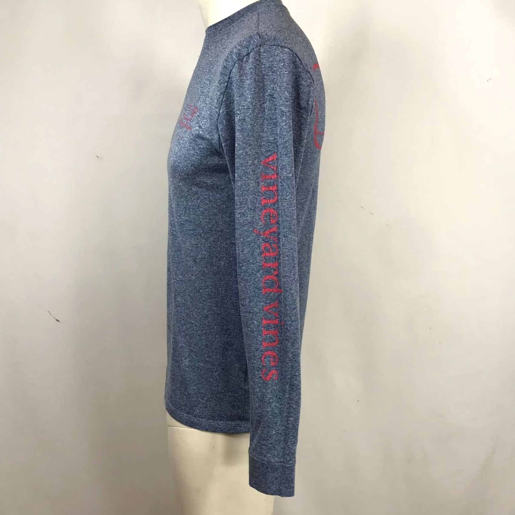 Vineyard Vines VINEYARD VINES MEN'S XS BLUE CREW NECK LONG SLEEVE T-SHIRT - PERFORMANCE Shirt Size US XS / EU 42 / 0 - 6 Thumbnail