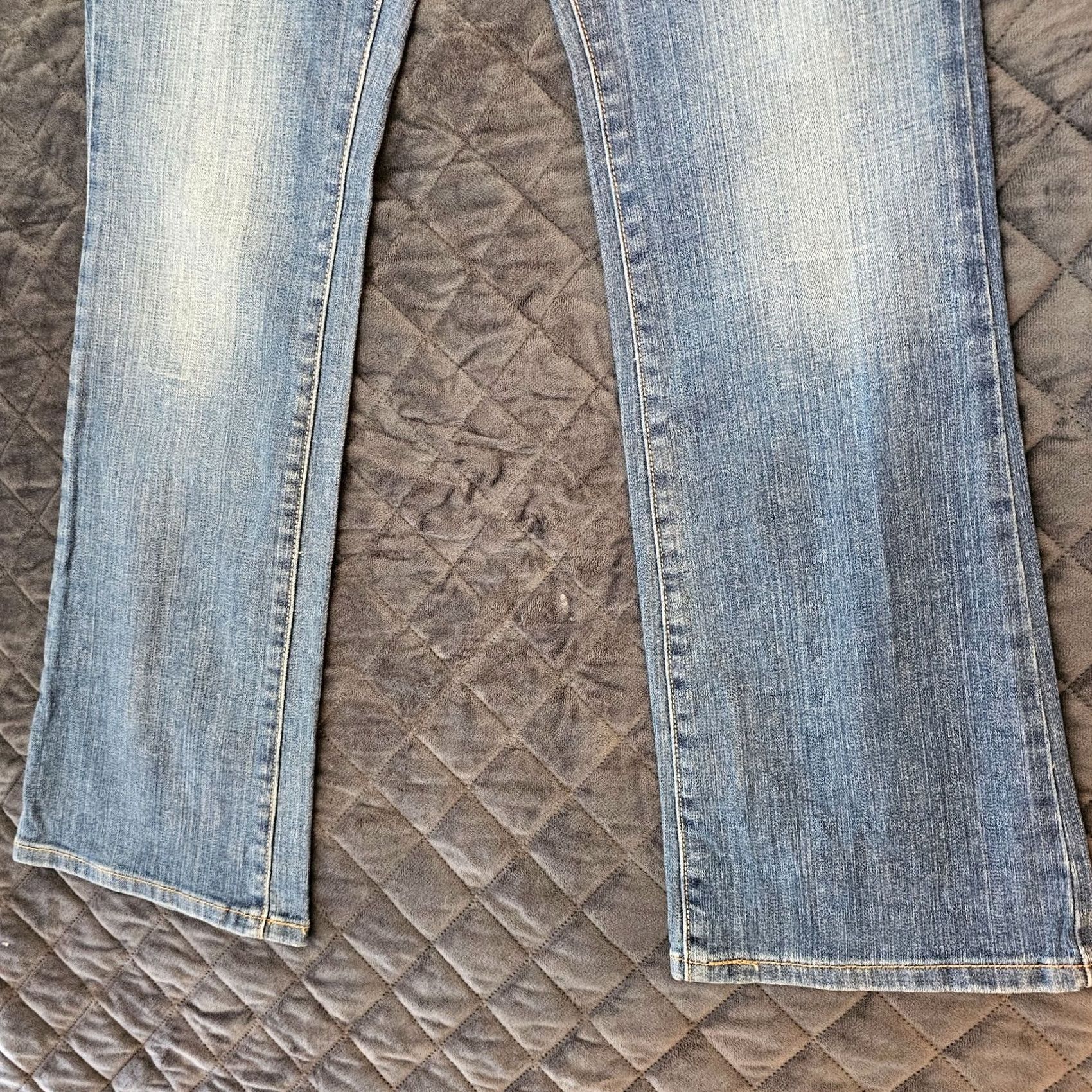 Levi's VINTAGE Levi's Jeans 515 Bootcut Mid Rise Size 4 Reg Blue Women Mens? (keep gender from department: Women) Size 27" / US 4 / IT 40 - 2 Thumbnail