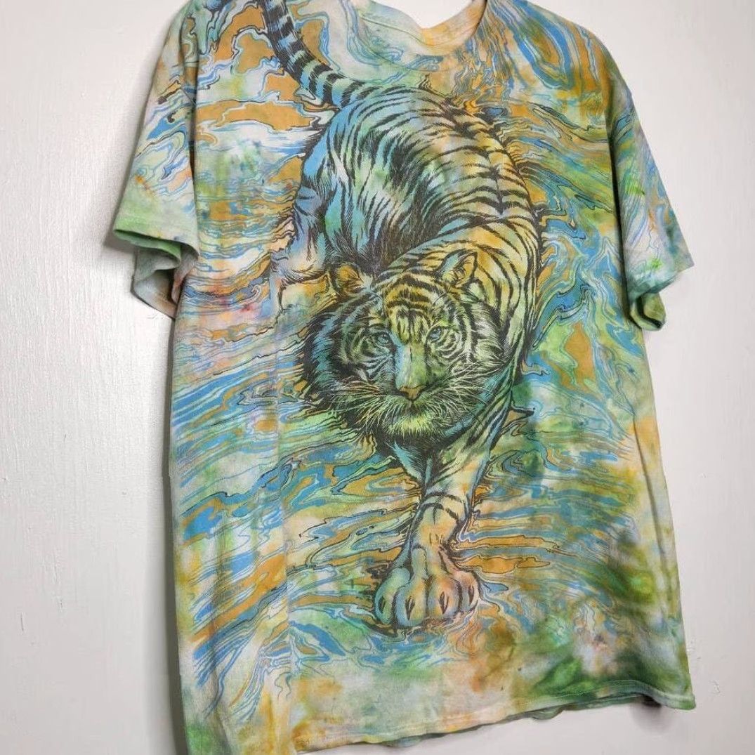Liquid Blue Liquid Blue Tiger Tie Dye Shirt Large L Unisex Adults Blue 2017 Y2K Nature Earth Art Classic Size US L / EU 52-54 / 3 - 4 Thumbnail