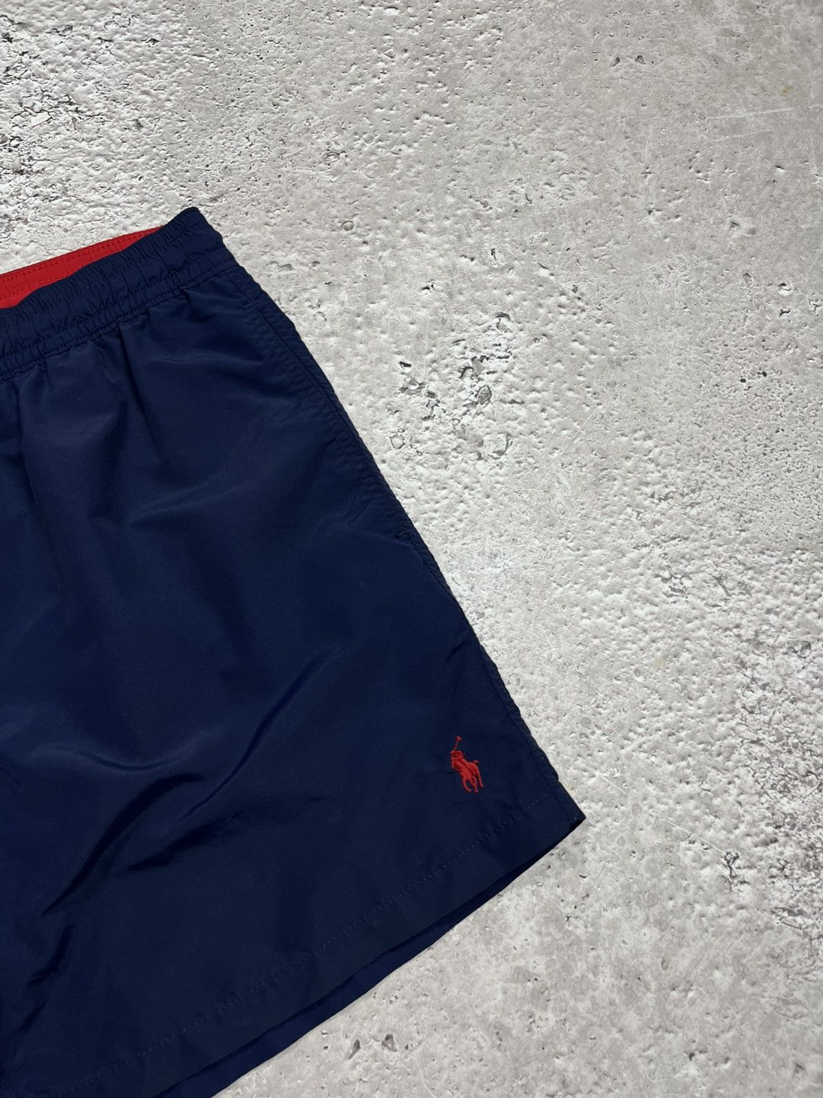 Polo Ralph Lauren Polo Ralph Lauren navy swim shorts red waistband size M Size US 32 / EU 48 - 5 Thumbnail
