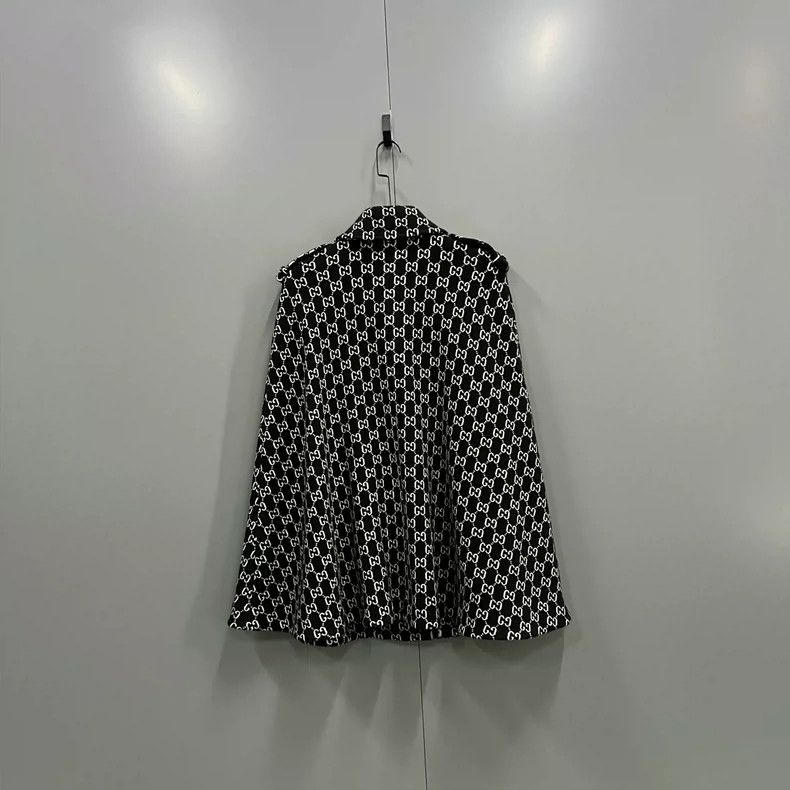 Gucci Gucci GG letter jacquard cloak cloak jacket 2505-Nextarrow Size L / US 10 / IT 46 - 2 Thumbnail