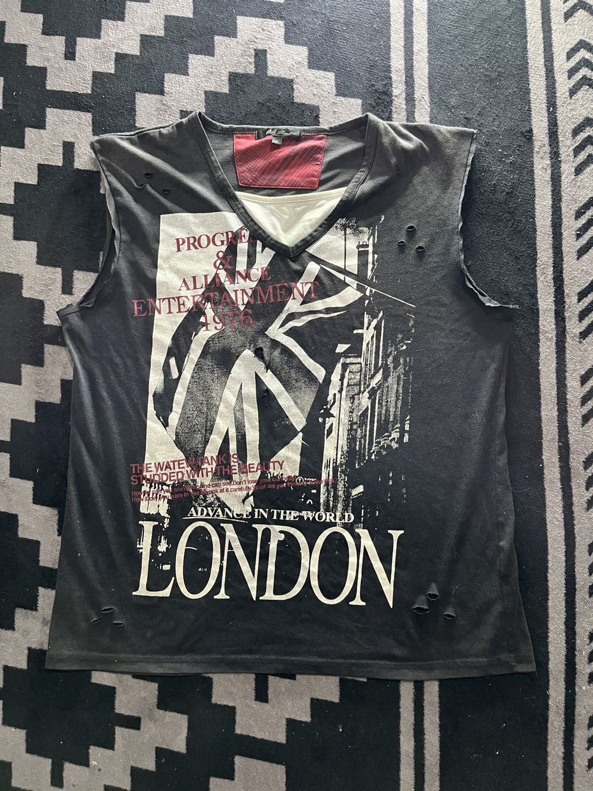 Hysteric Glamour Vintage clash ahead distressed uk flag sleeveless Size US L / EU 52-54 / 3 - 1 Thumbnail