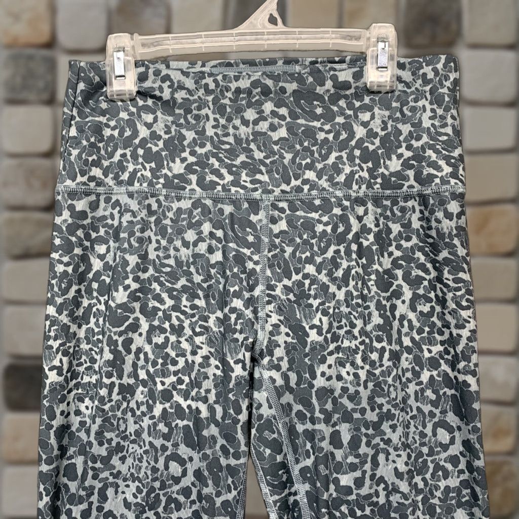 Vintage JoyLab Leggings Women S Blue Leopard High-Rise Pockets Skinny Inseam 26 in Compression Hidden Key Pocket Size 26" / US 2 / IT 38 - 1 Thumbnail