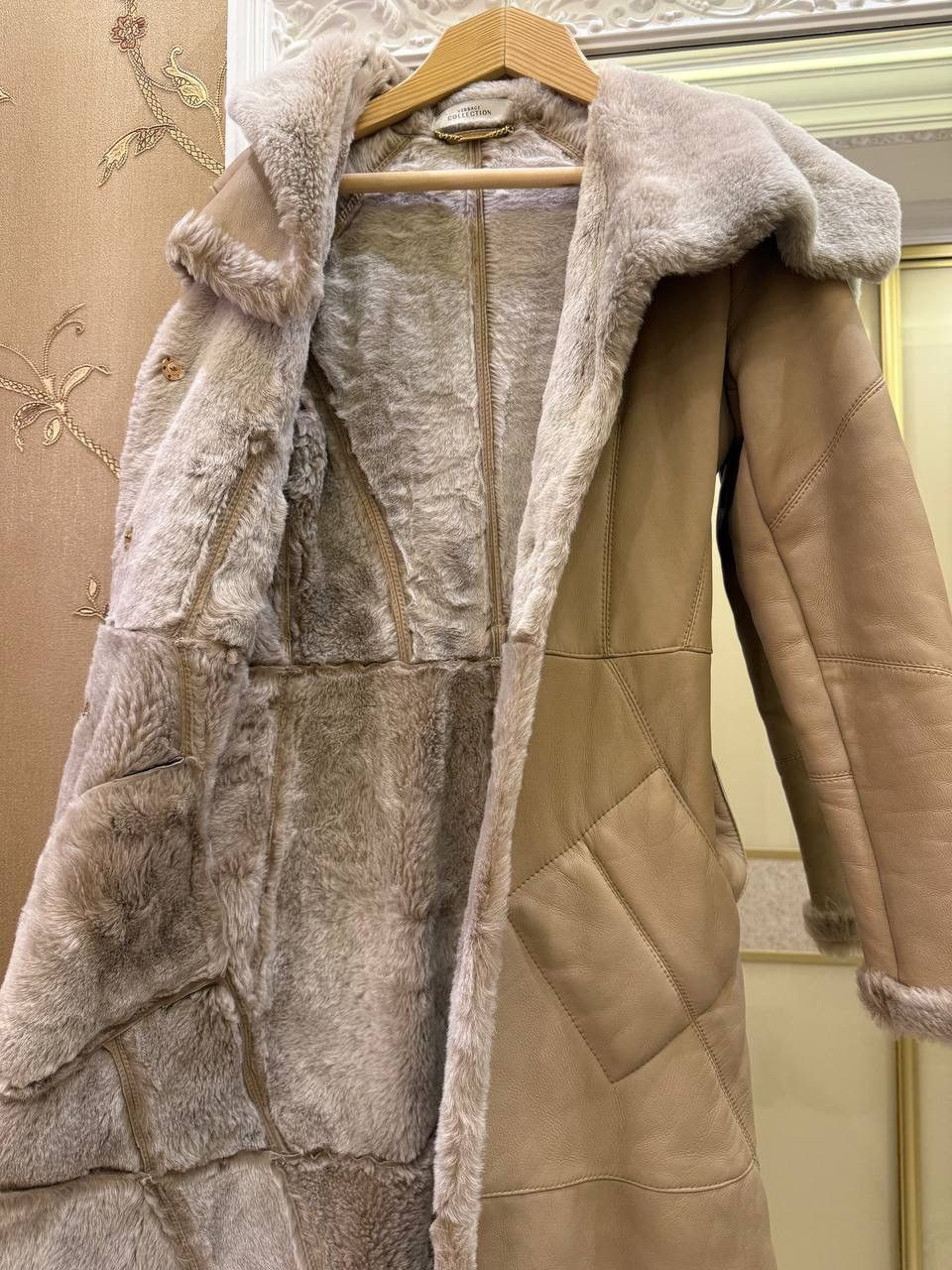 Versace Versace Beige Shearling Fur Coat Buckled Medusa Belt Rare Size S / US 4 / IT 40 - 8 Thumbnail