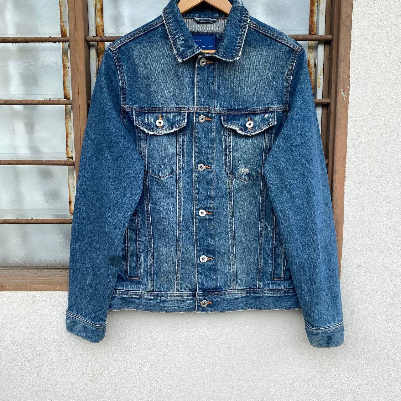 Zara Zara Man Distressed Denim Jacket Trucker M Frayed Raw Edge Size US M / EU 48-50 / 2 - 3 Thumbnail