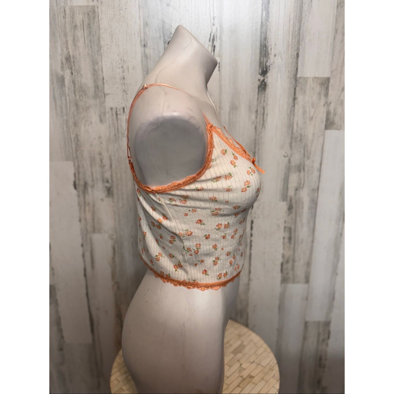 Forever 21 Forever 21 Floral Lace Trim Camisole Crop Top Size M Size M / US 6-8 / IT 42-44 - 7 Thumbnail