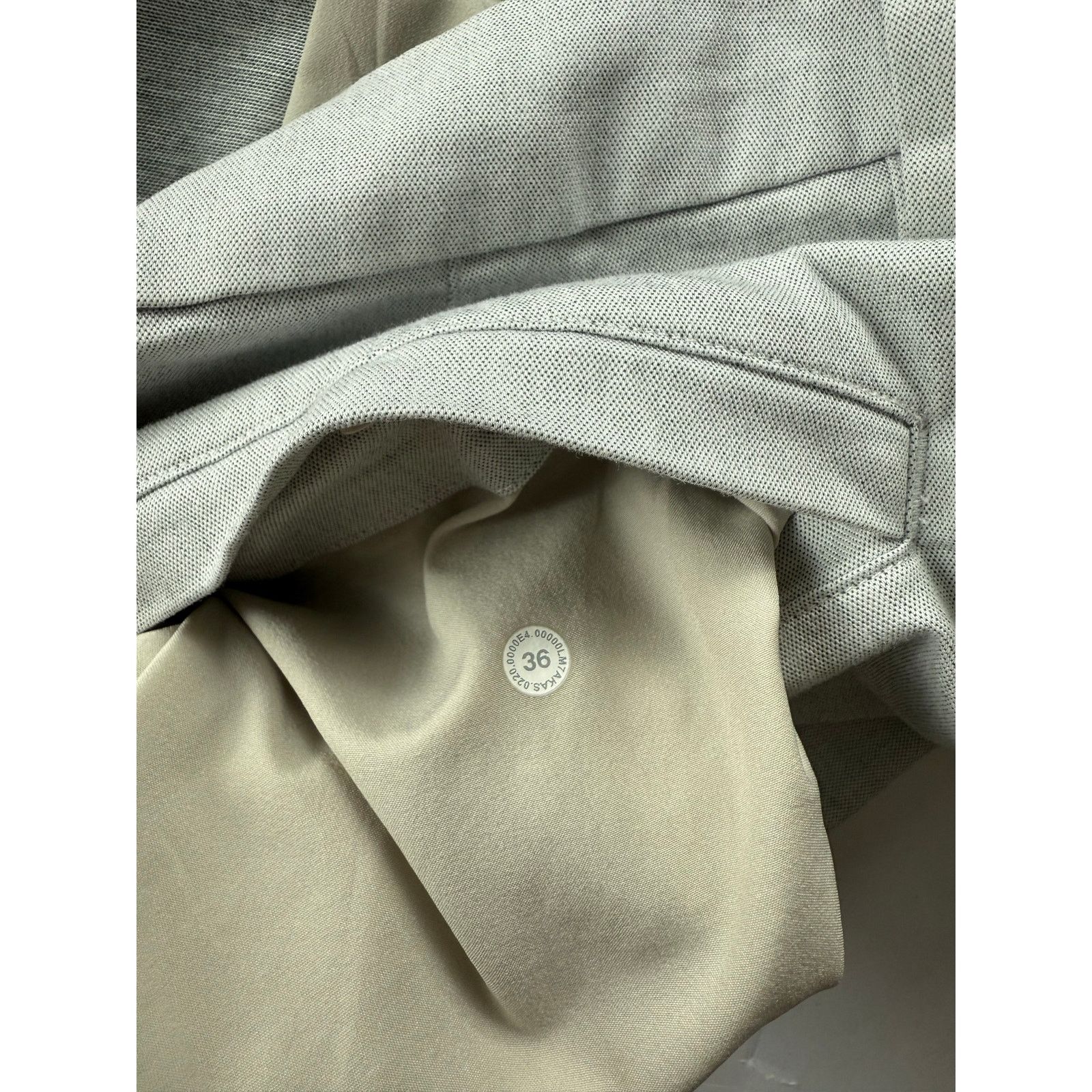 Lululemon Lululemon Men's Commission Short 36 Gray Oxford - Great Fit! Size US 36 / EU 52 - 6 Thumbnail