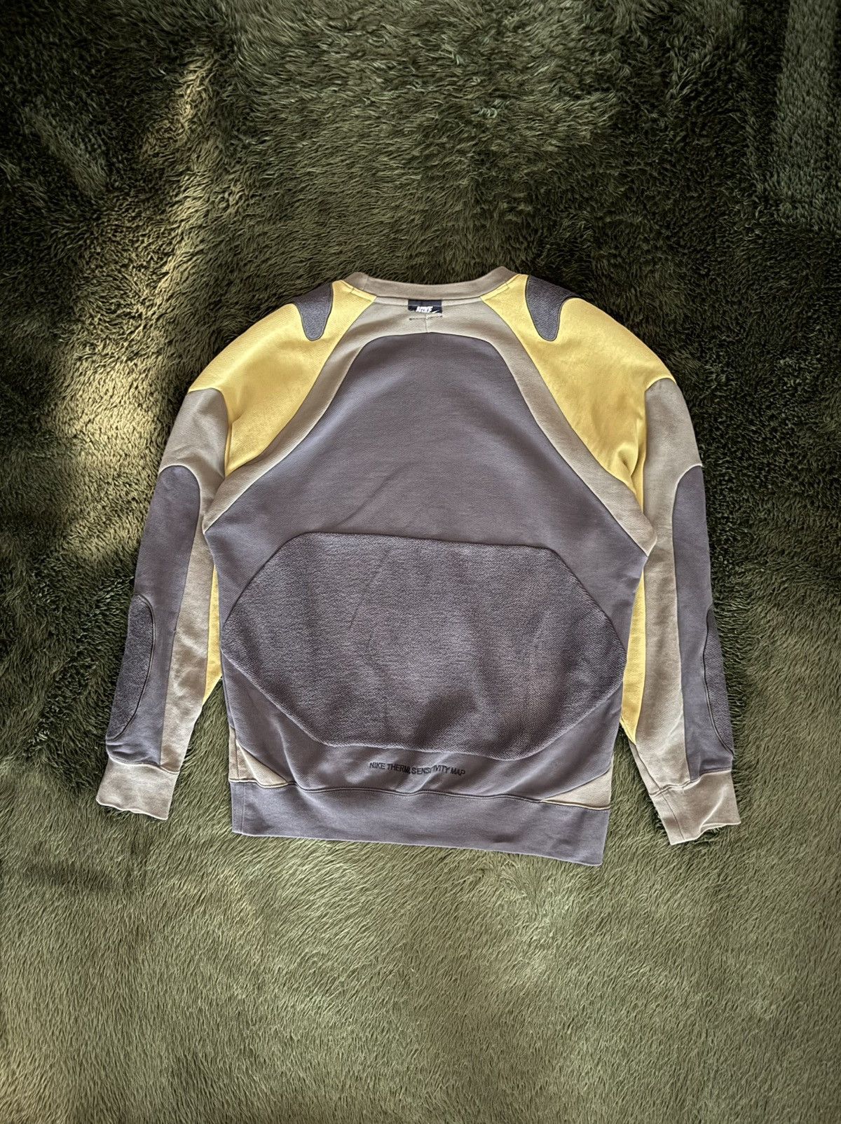 Nike [L] Nike NSW Body Map Panel Sweatshirt Size US L / EU 52-54 / 3 - 8 Thumbnail