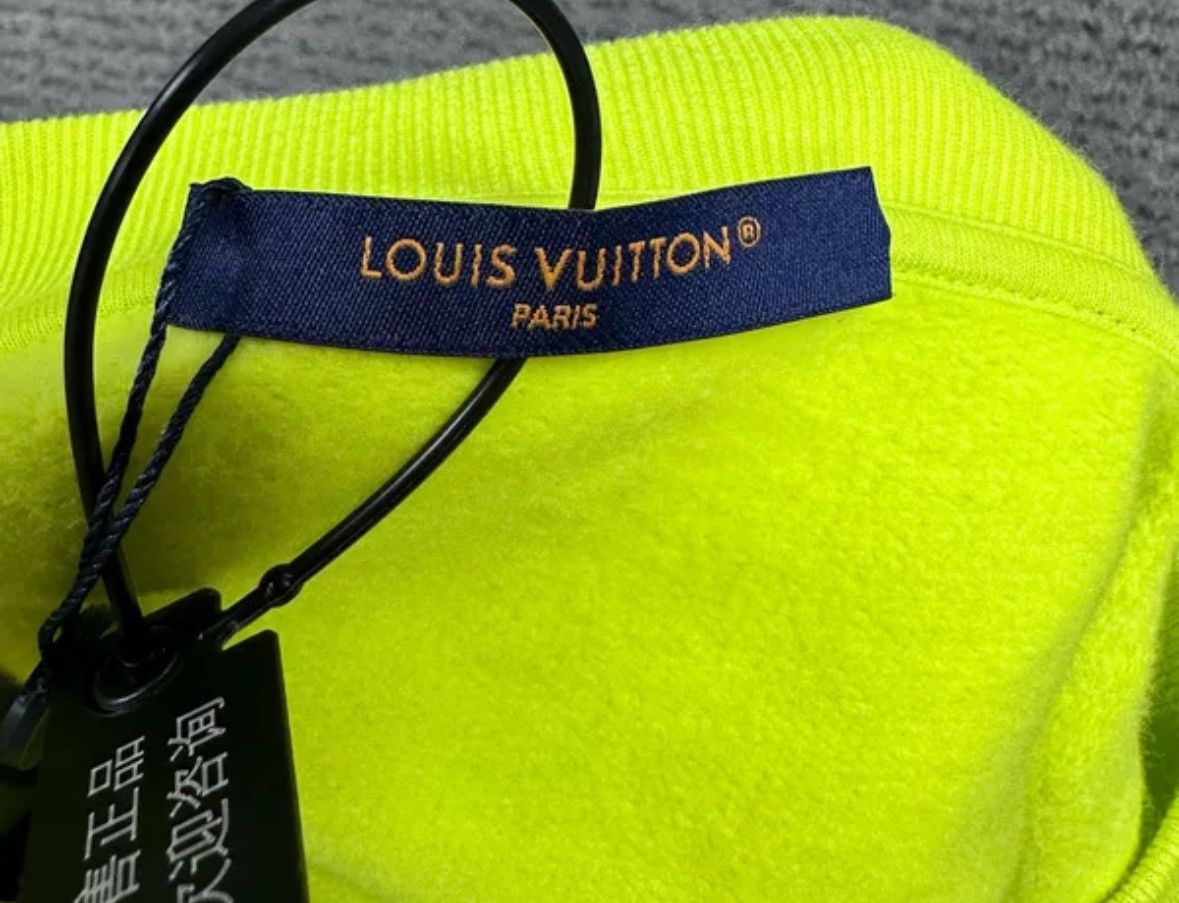 Louis Vuitton LOUIS VUITTON LV New Fluorescent Yellow Full Logo Hoodie Size US L / EU 52-54 / 3 - 3 Thumbnail