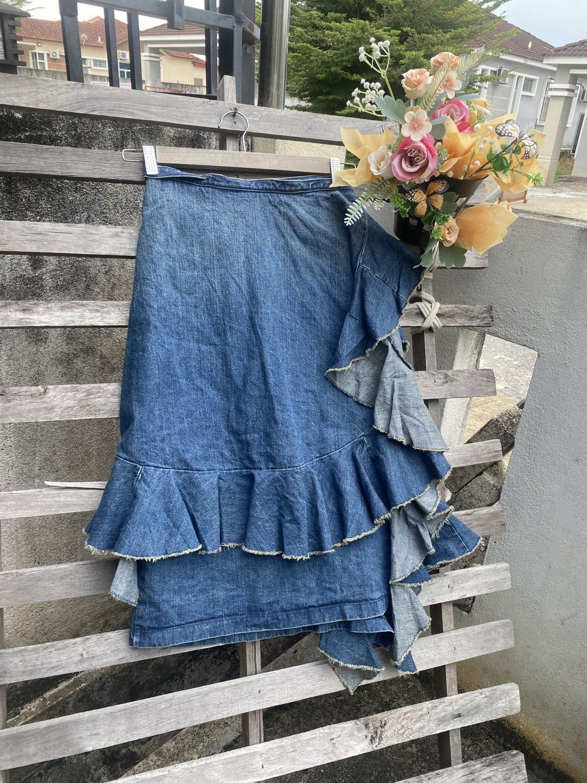 If Six Was Nine Jw Anderson x Uniqlo denim midi skirt Size 27" / US 4 / IT 40 - 4 Thumbnail