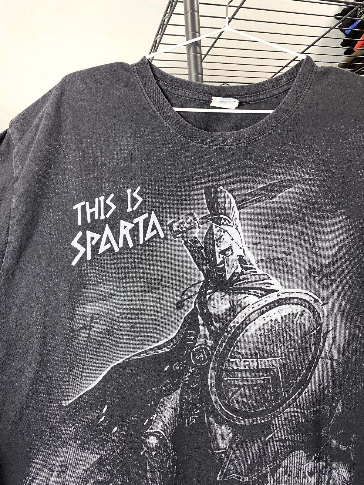 Vintage Vintage 300 Spartans Sparta Movie T Shirt Size US XL / EU 56 / 4 - 2 Thumbnail