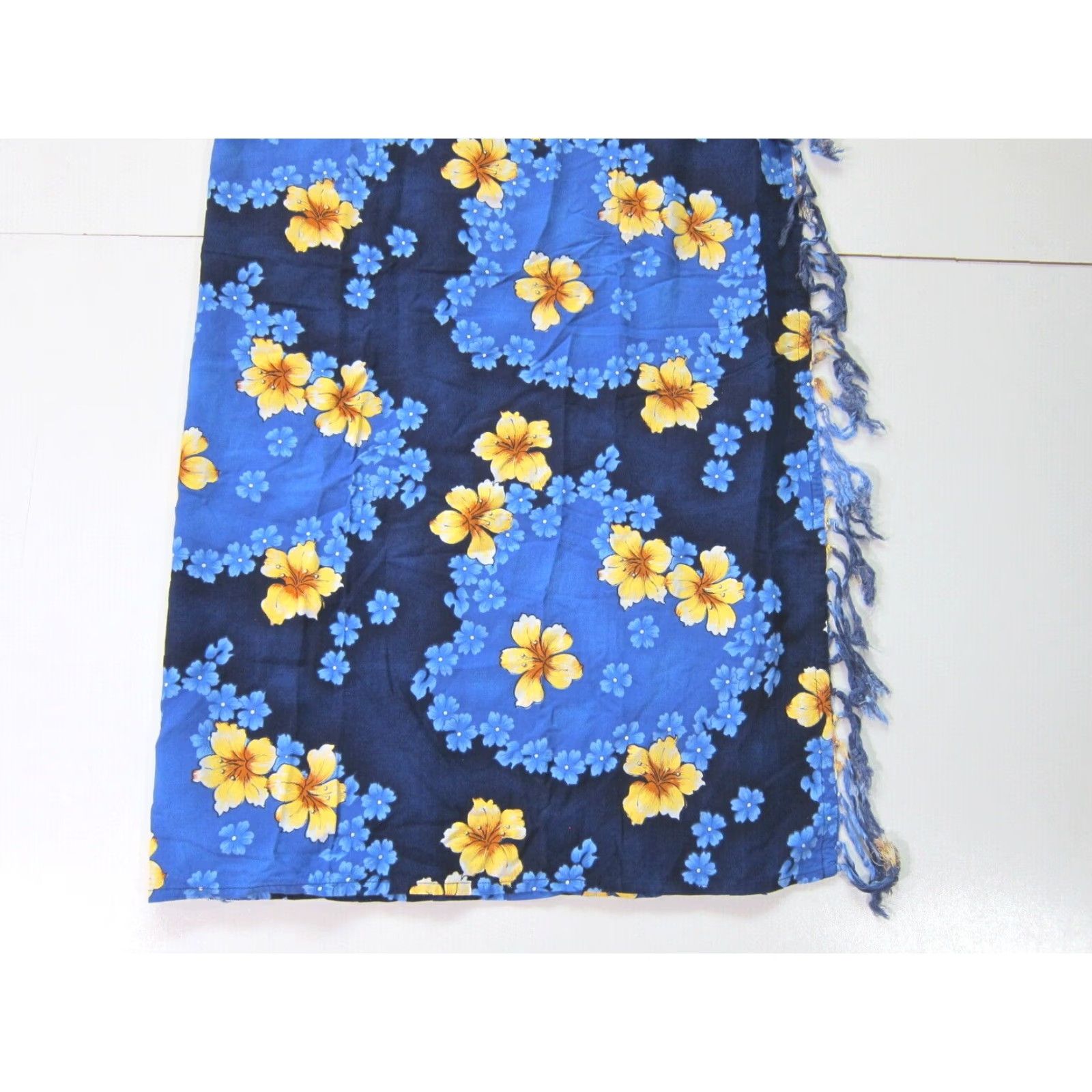CO VINTAGE Marcia & Me & Co 100% Rayon Blue Yellow Floral Hawaiian Wrap Skirt Large Size 36" / US 14 / IT 50 - 7 Thumbnail