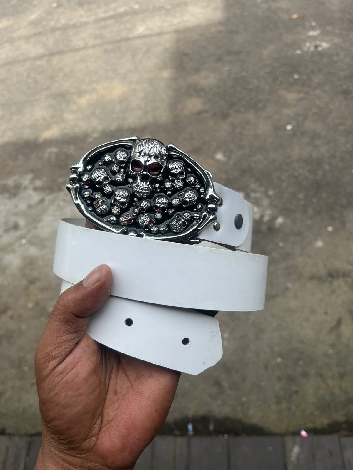If Six Was Nine Red Eyes Skull Pile Buckle White Syintetic Belt Size 32 - 1 Thumbnail