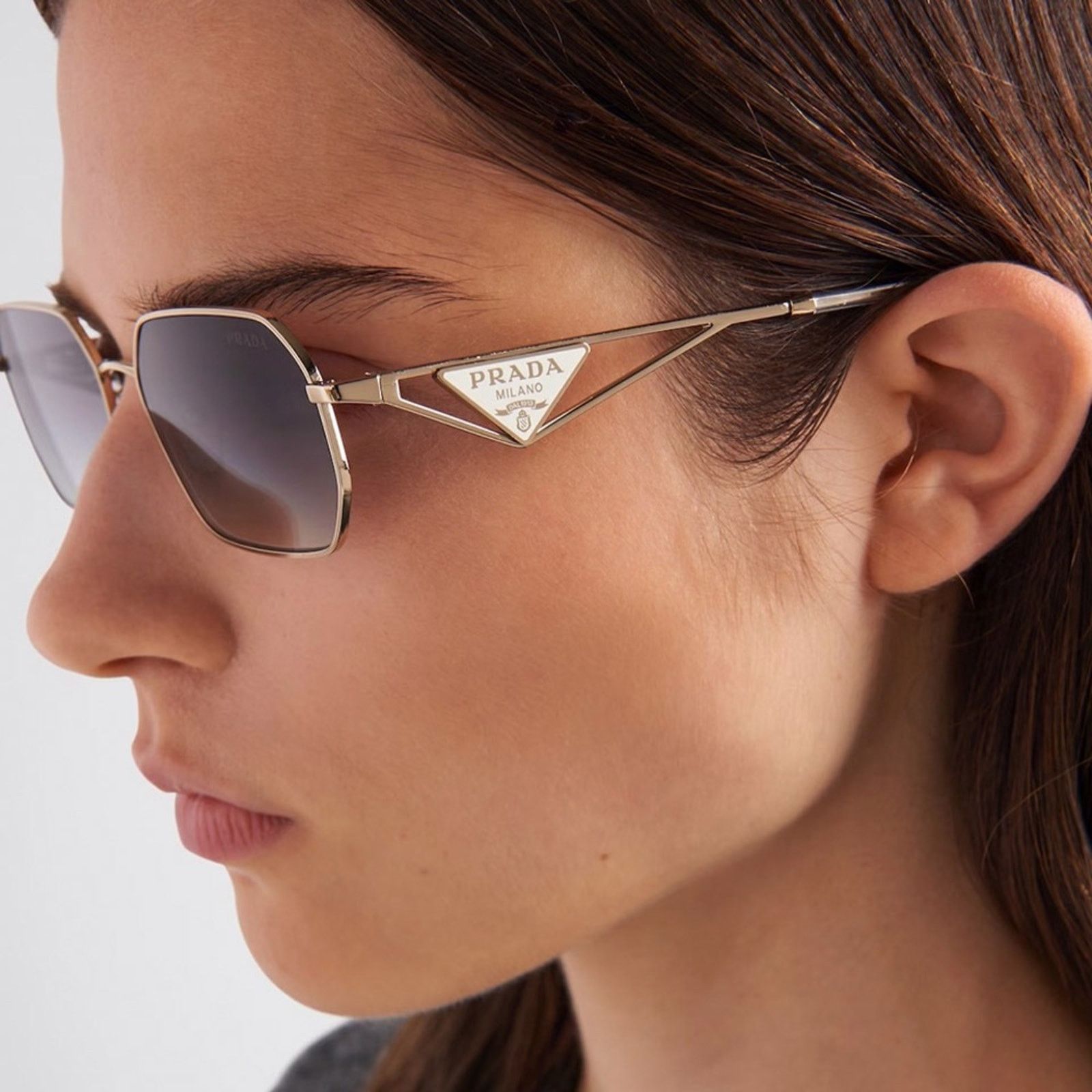 サングラス PRADA FW24 Prada - 0PR A51S - 1BC90A (0PR A51S 1BC90A) Prada PR A51S 1BC90A Sunglasses - US
